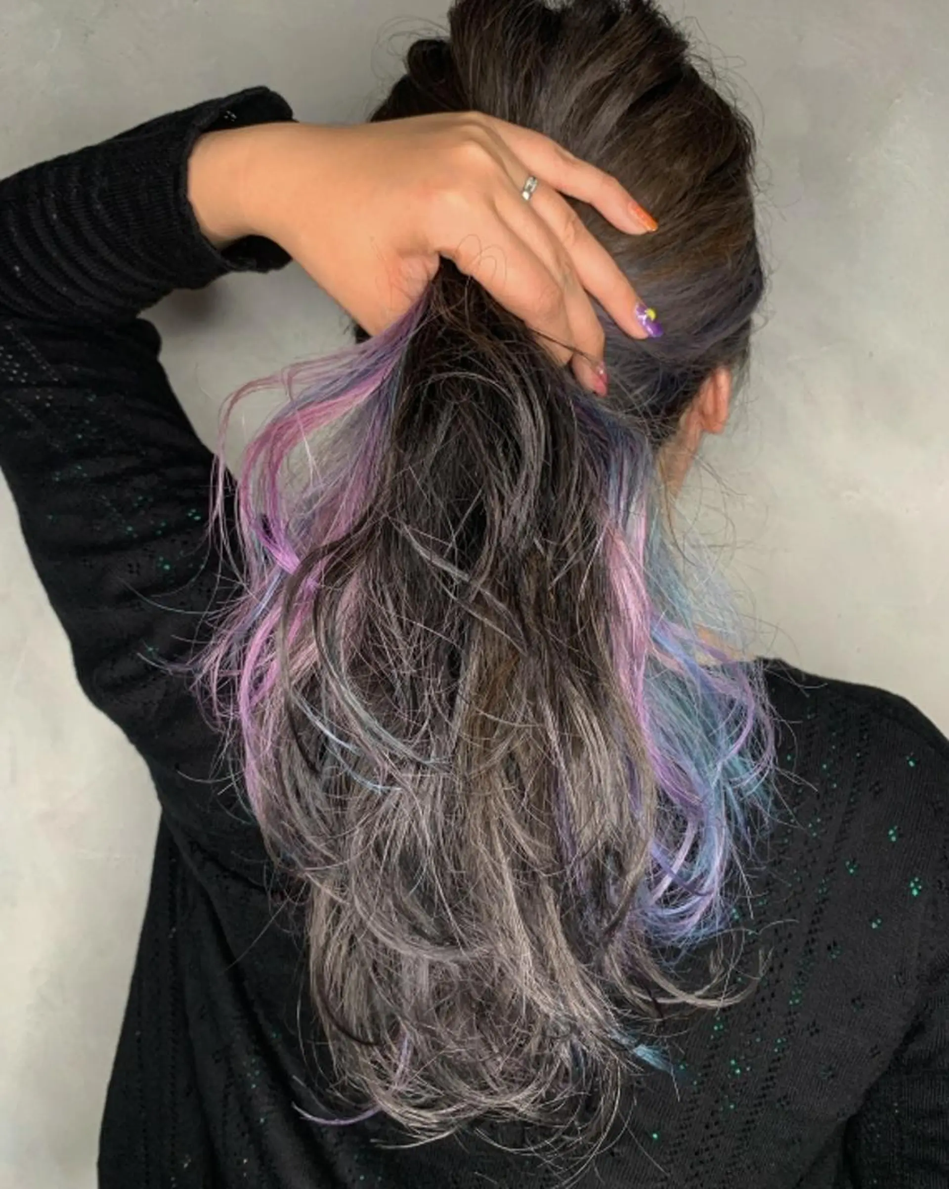 ロング カラー アッシュ 黒髪 ブルーカラー ブルーブラック デザインカラー N° aria 三軒茶屋のヘアスタイル