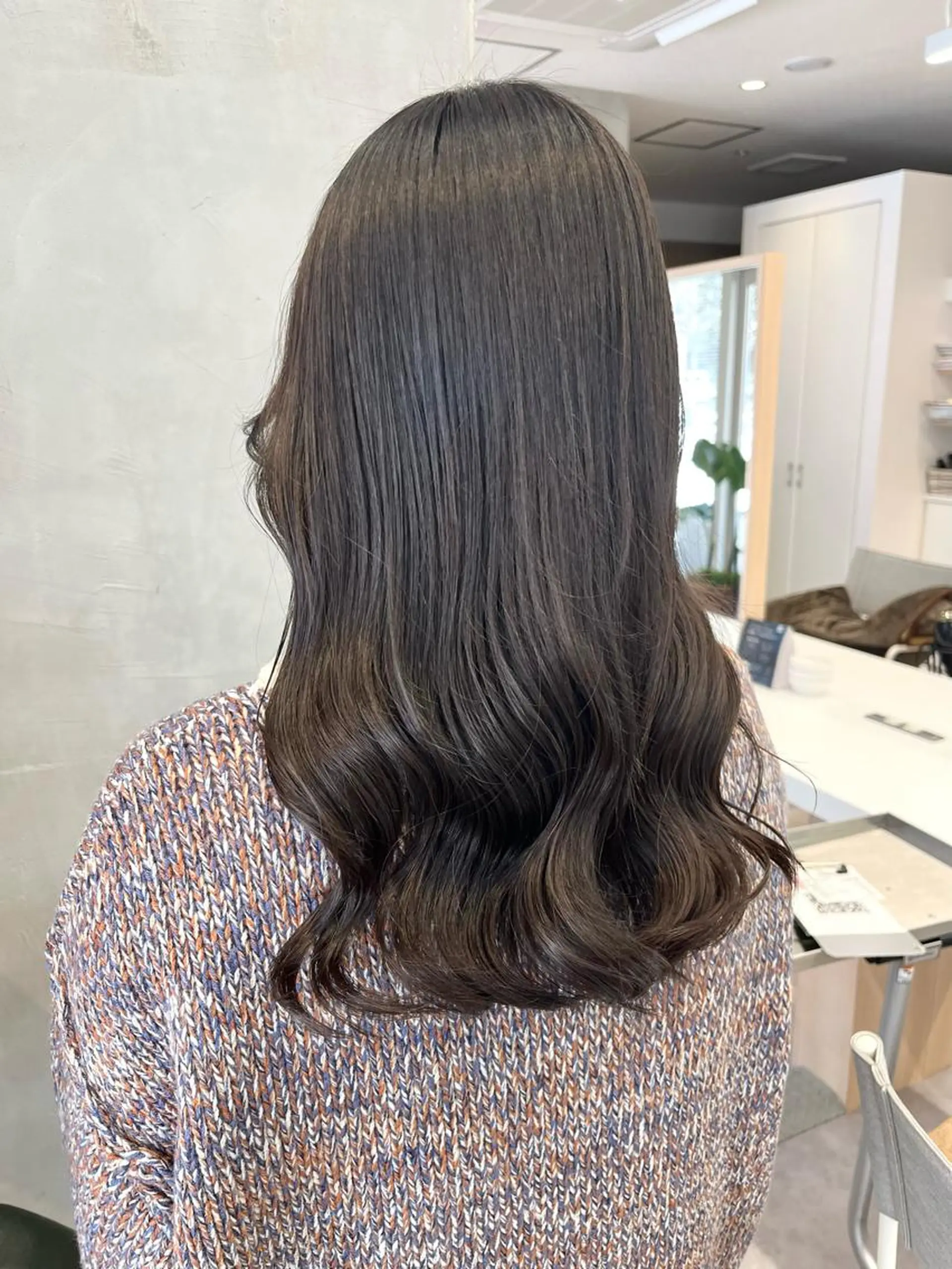 セミロング カラー charer eye salon所属・マブチ キサラのマツエク・マツパデザイン