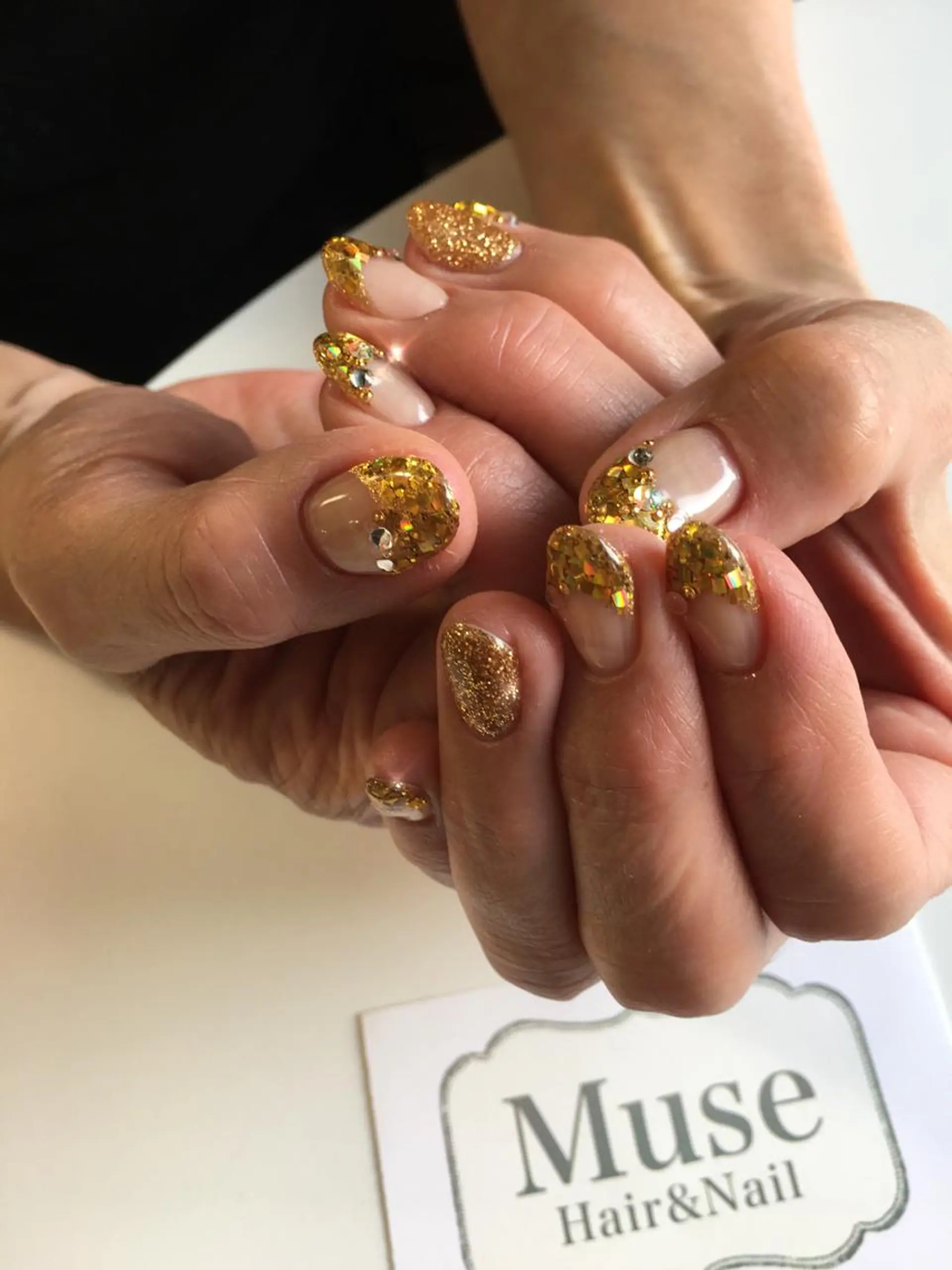 ネイル フレンチネイル ゴールド 隠れ家一戸建て金町 HIROMI 葛飾区のネイルデザイン