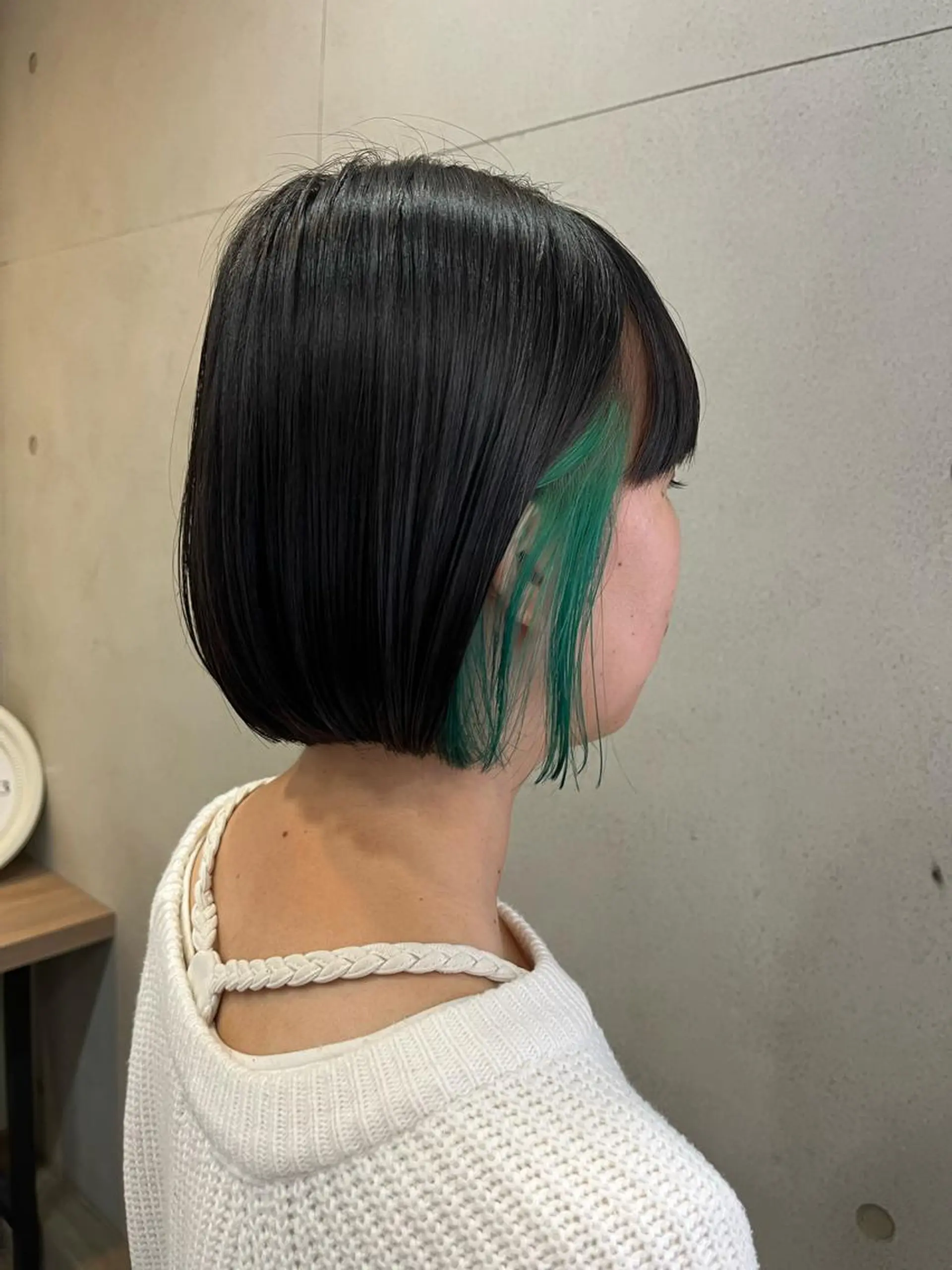 ミディアム カラー エメラルドグリーン sharon所属・おせ ちさとのヘアスタイル