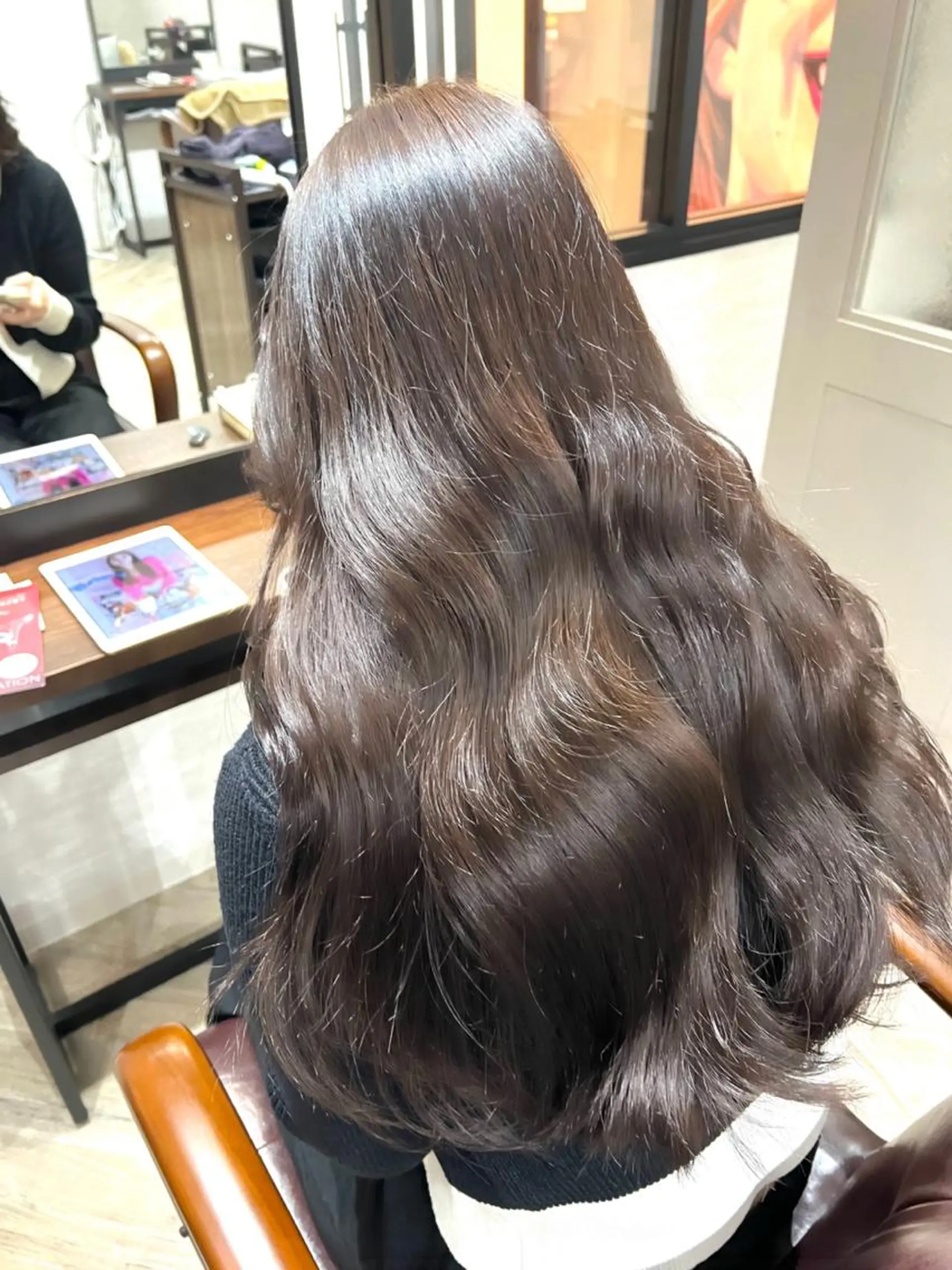 ロング カラー ヘアアレンジ 顔まわり職人🇰🇷 韓国ヘア/KAITOのヘアスタイル