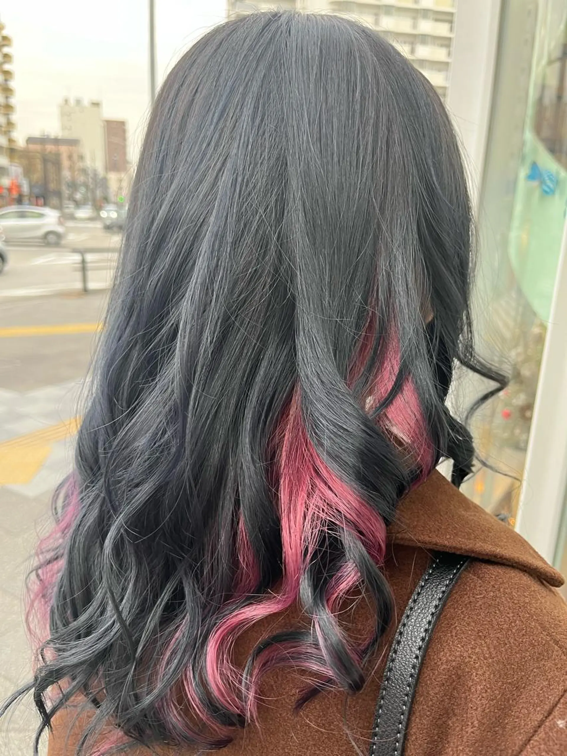 カラー バレイヤージュ ブリーチ ケアブリーチ ダブルカラー イヤリングカラー 戸川 紗良のヘアスタイル