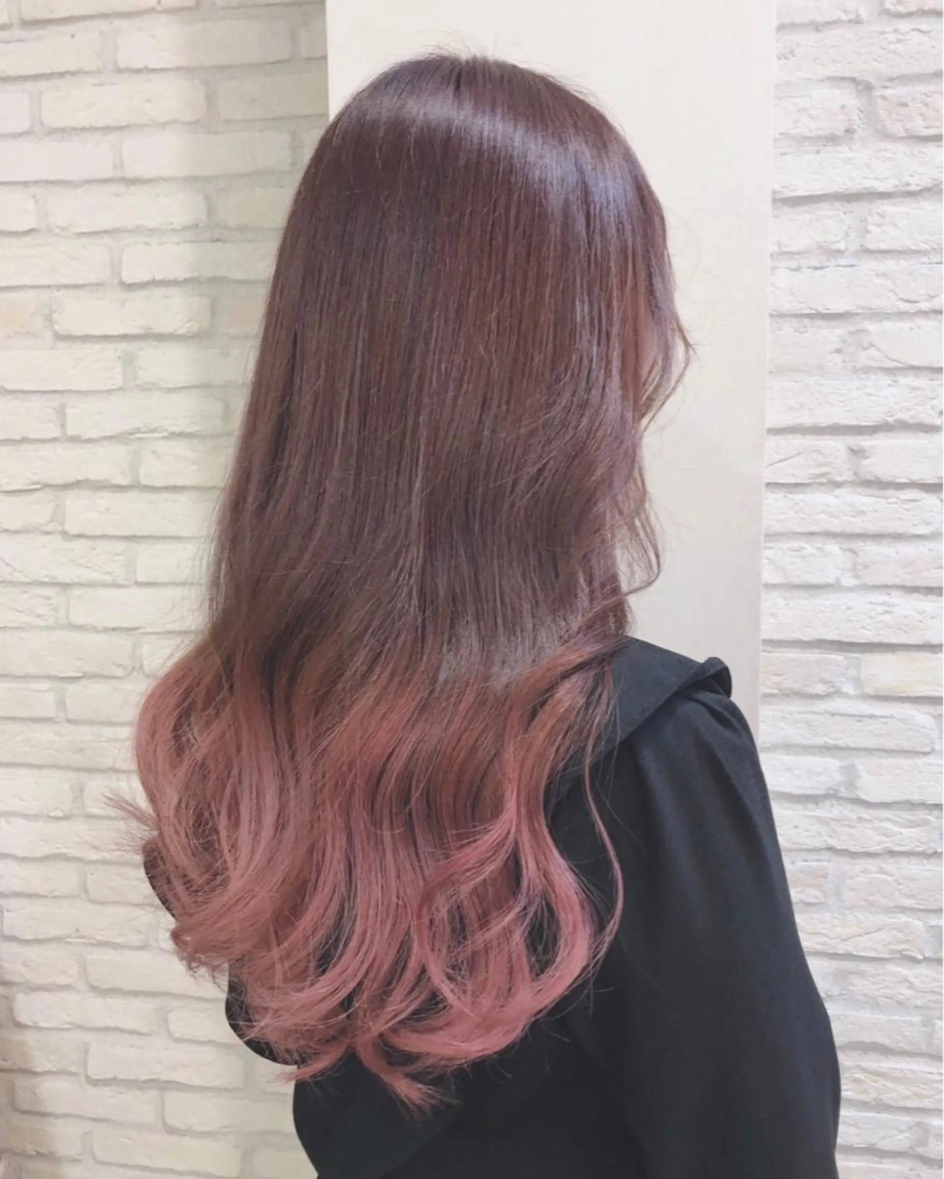 ロング カラー グラデーションカラー ピンクカラー HAUS 片山みほのヘアスタイル