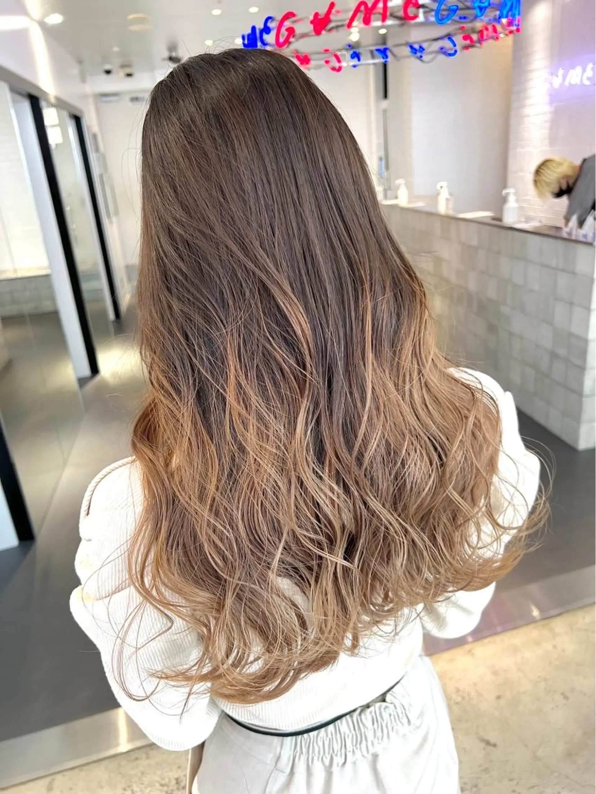 ロング カラー カット 縮毛矯正 トリートメント ザクザクレイヤー 🍀/ブリーチ/小田のヘアスタイル