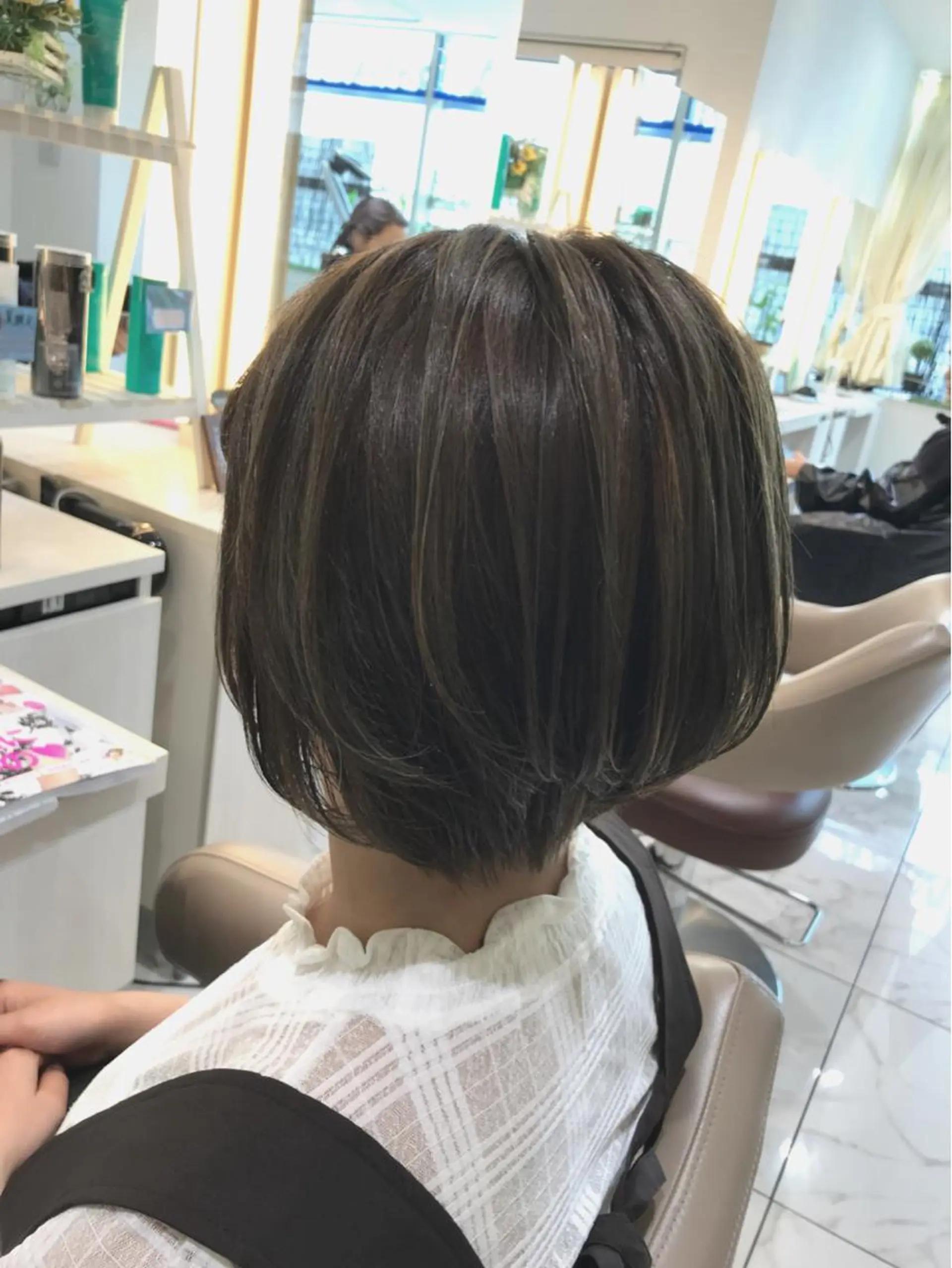 ショート カラー ショートボブ グレージュ ハイライトカラー ボブ ハイライト カット ヘアカラー 山崎俊輔/髪質改善 /バレイヤージュのヘアスタイル