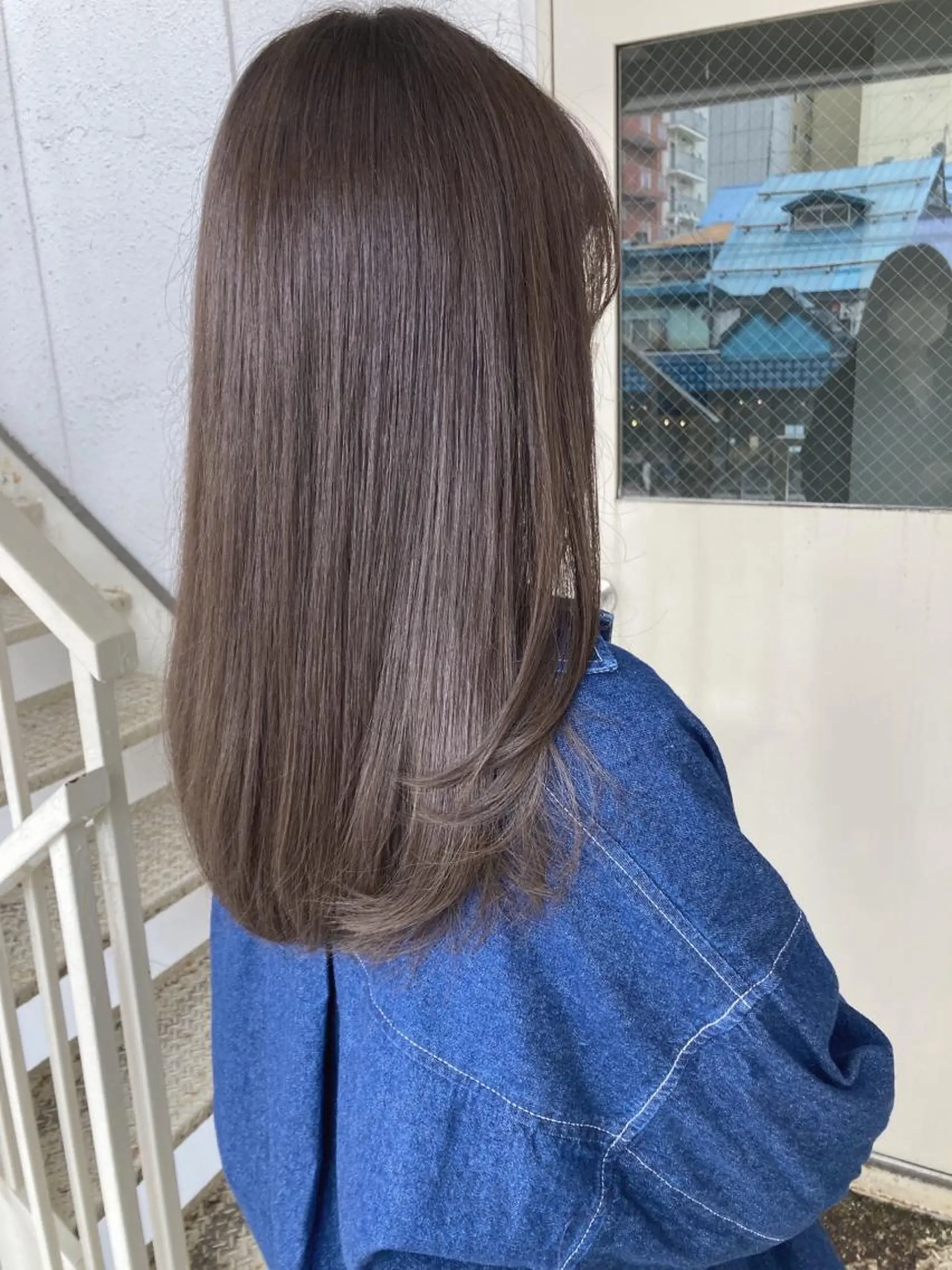 セミロング roka ノゾミのヘアスタイル