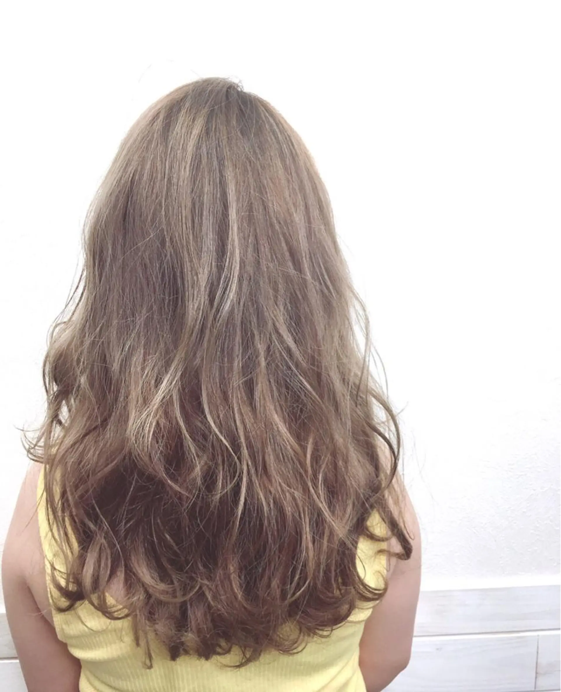 ロング カラー バレイヤージュ ブリーチ ダブルカラー グラデーションカラー ハイライトカラー カット ヘアカラー hair salon mementoのヘアスタイル