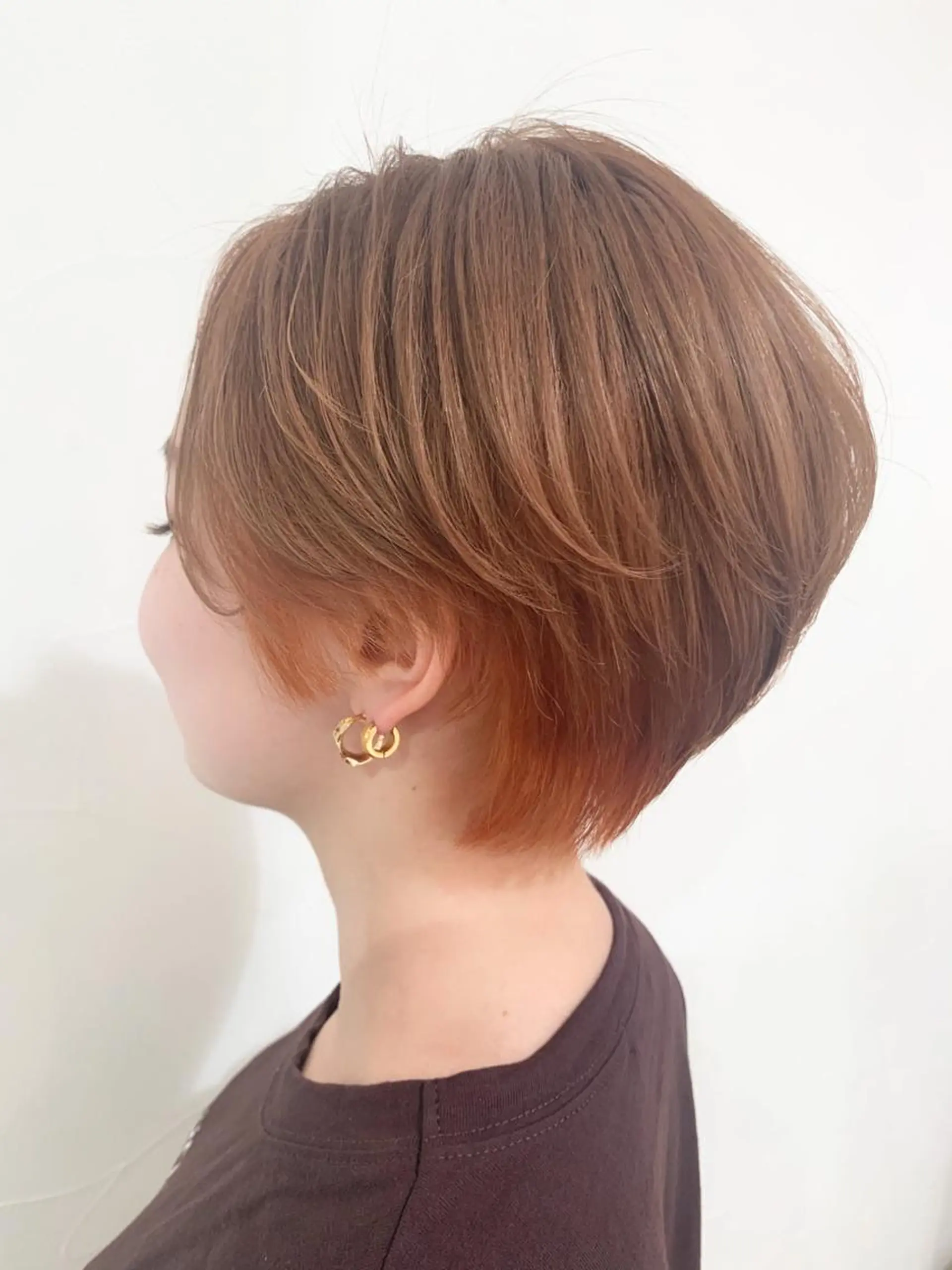 ショート カラー 乳井 悠香のヘアスタイル