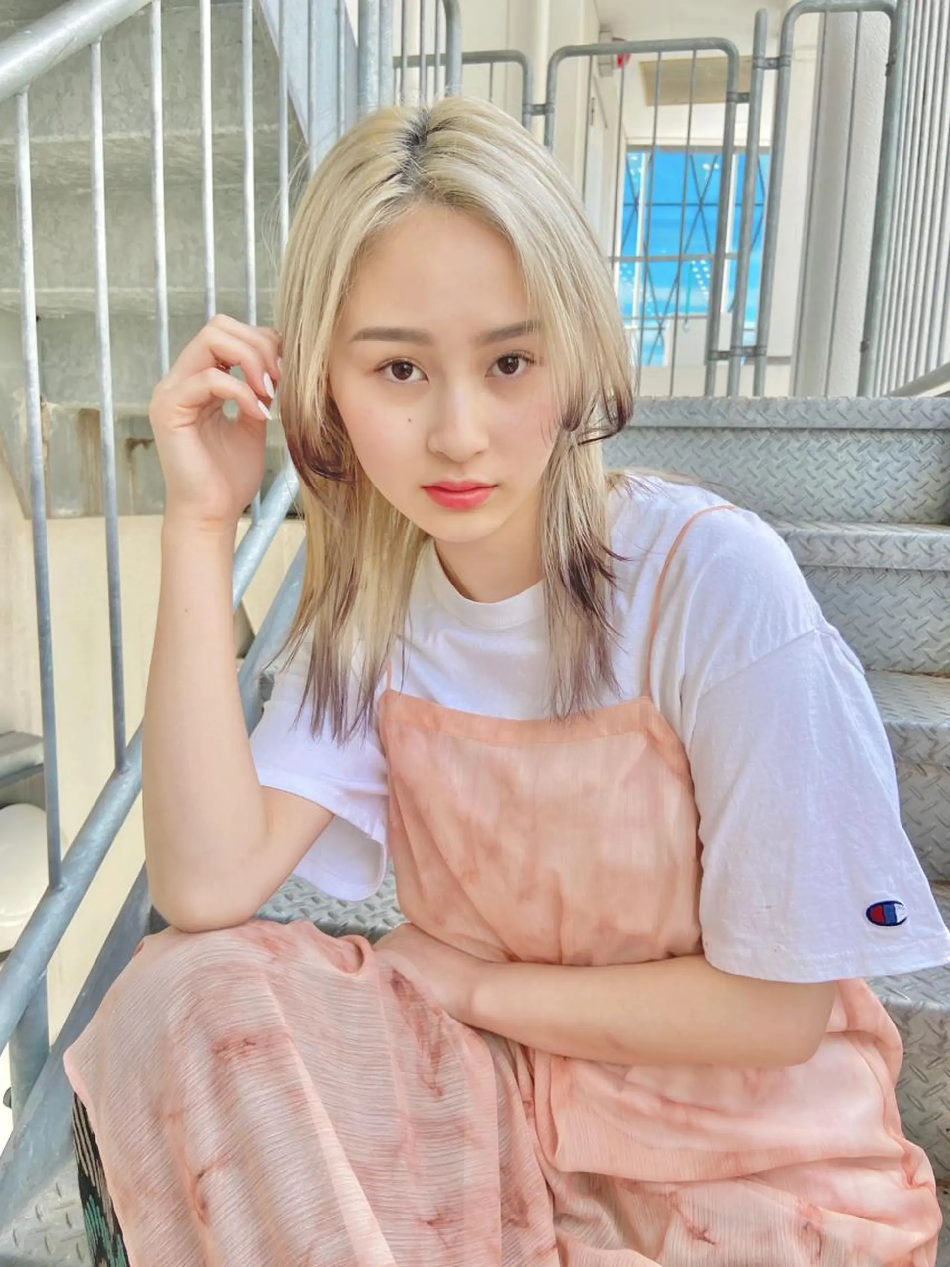 セミロング カラー ヘアアレンジ ブリーチ レイヤーカット指名 No.1💖マユカのヘアスタイル