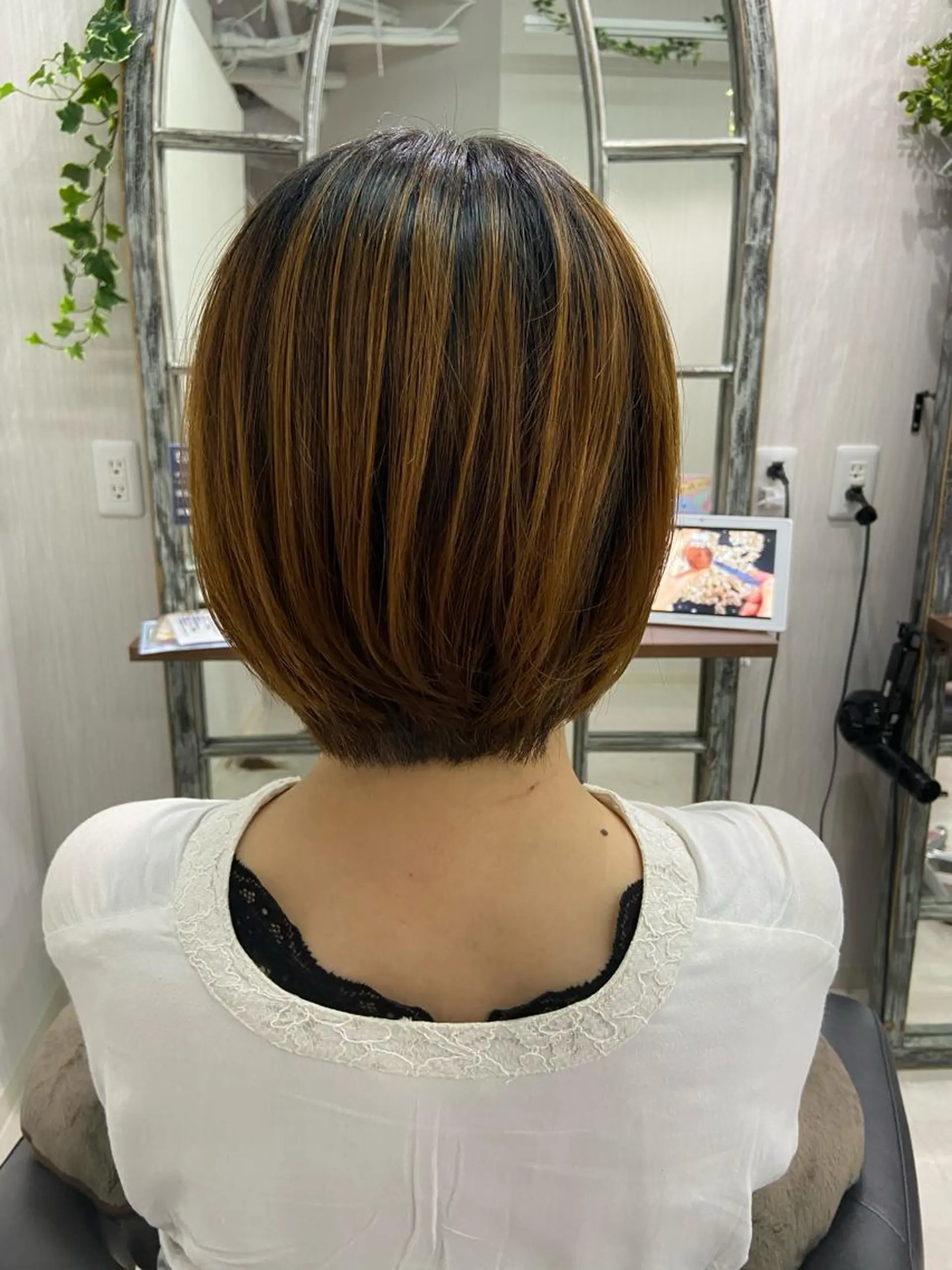 ショート カットパーマ✂️ 小坂田玲亜のヘアスタイル
