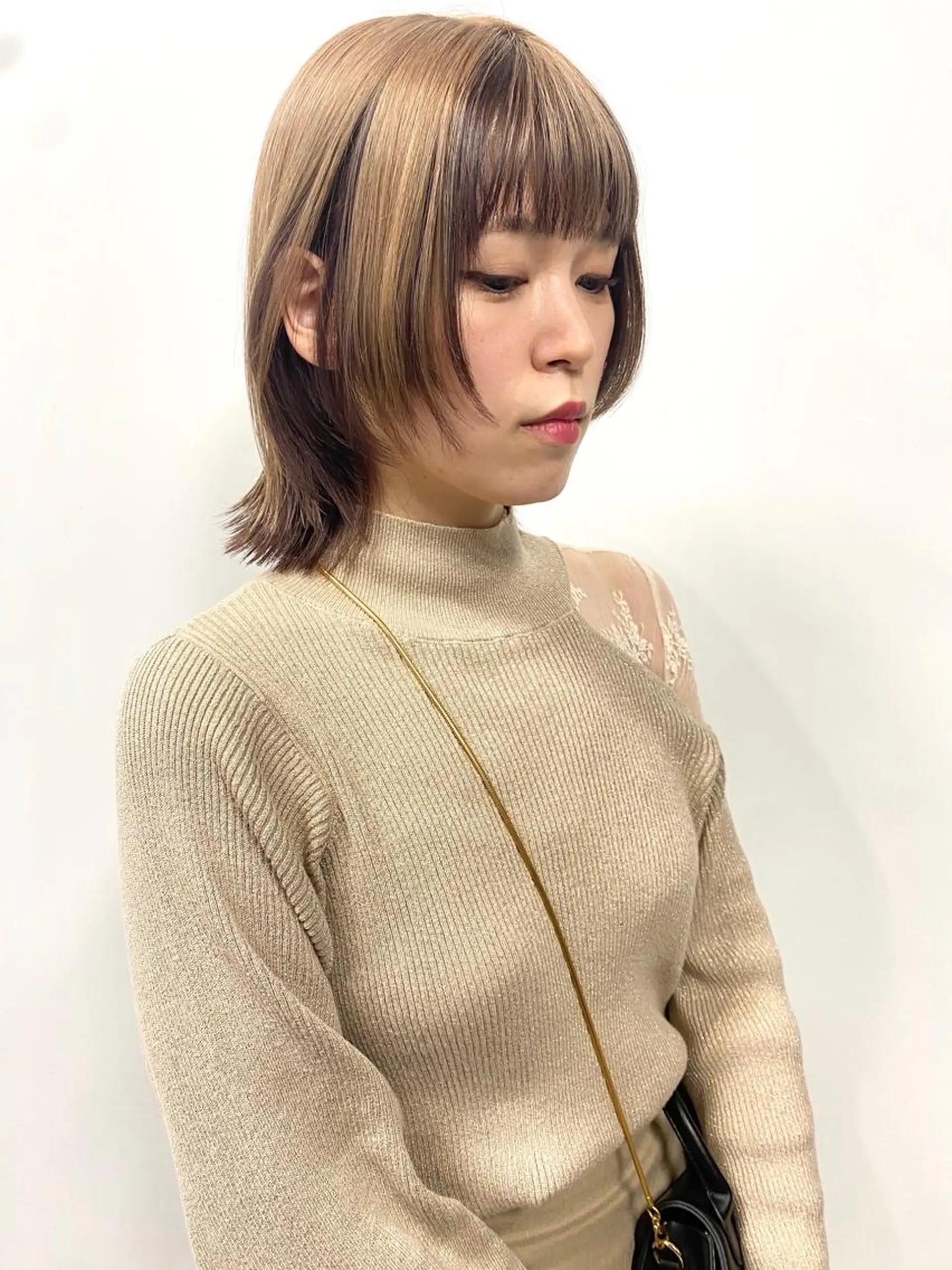 ミディアム カラー ミストバング 透明感カラー デザインカラー イヤリングカラー  フェイスフレーミング nambu-GARDEN所属・上田 昂雅のヘアスタイル