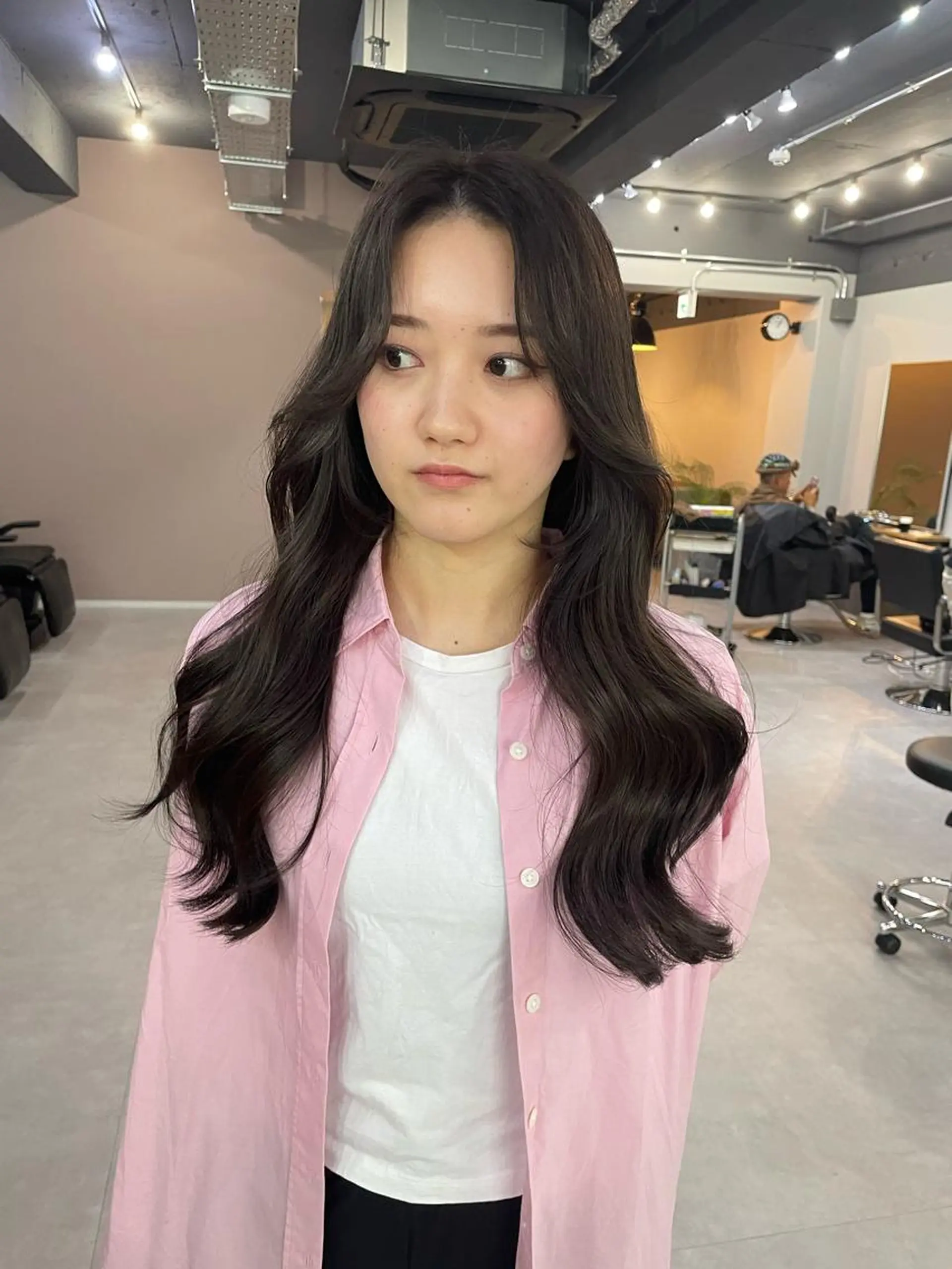 セミロング カラー カット ヘアカラー トリートメント 西村あきや トレンド韓国ヘアのヘアスタイル