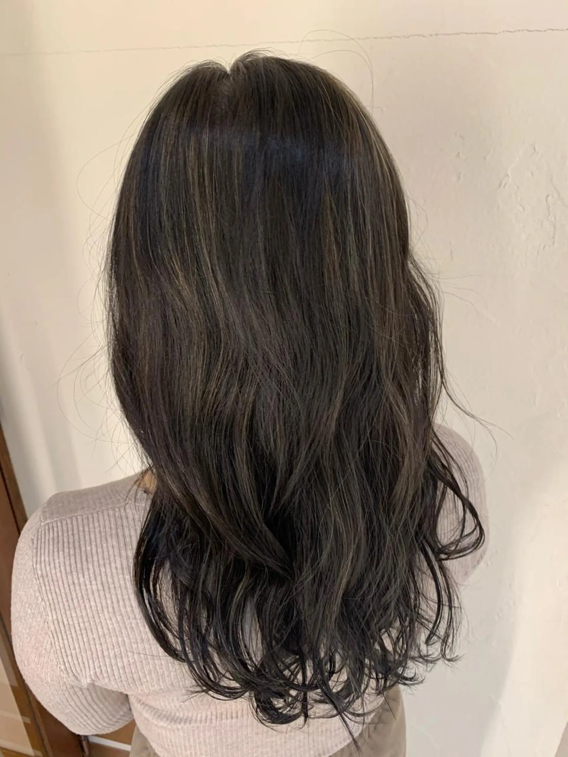 ロング ハイライト 米津 優花のヘアスタイル