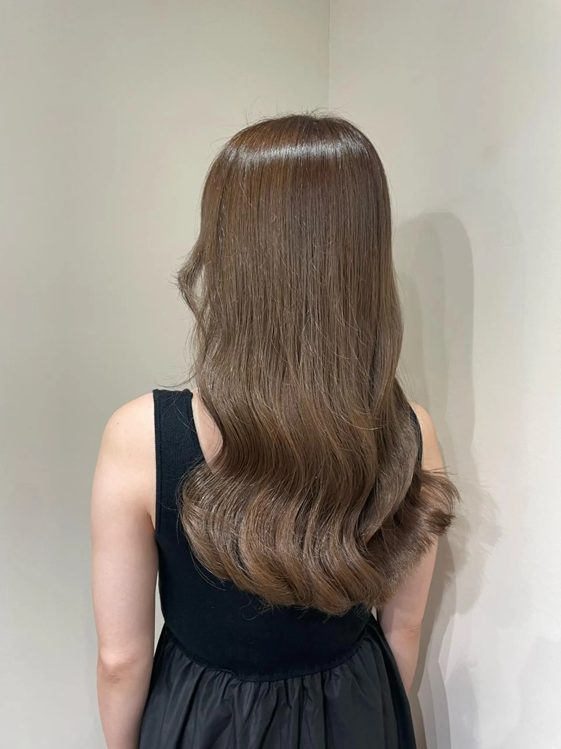 ロング カラー グレージュ ヘアカラー 🦋美髪／エクステ 🦋アベイクミのヘアスタイル