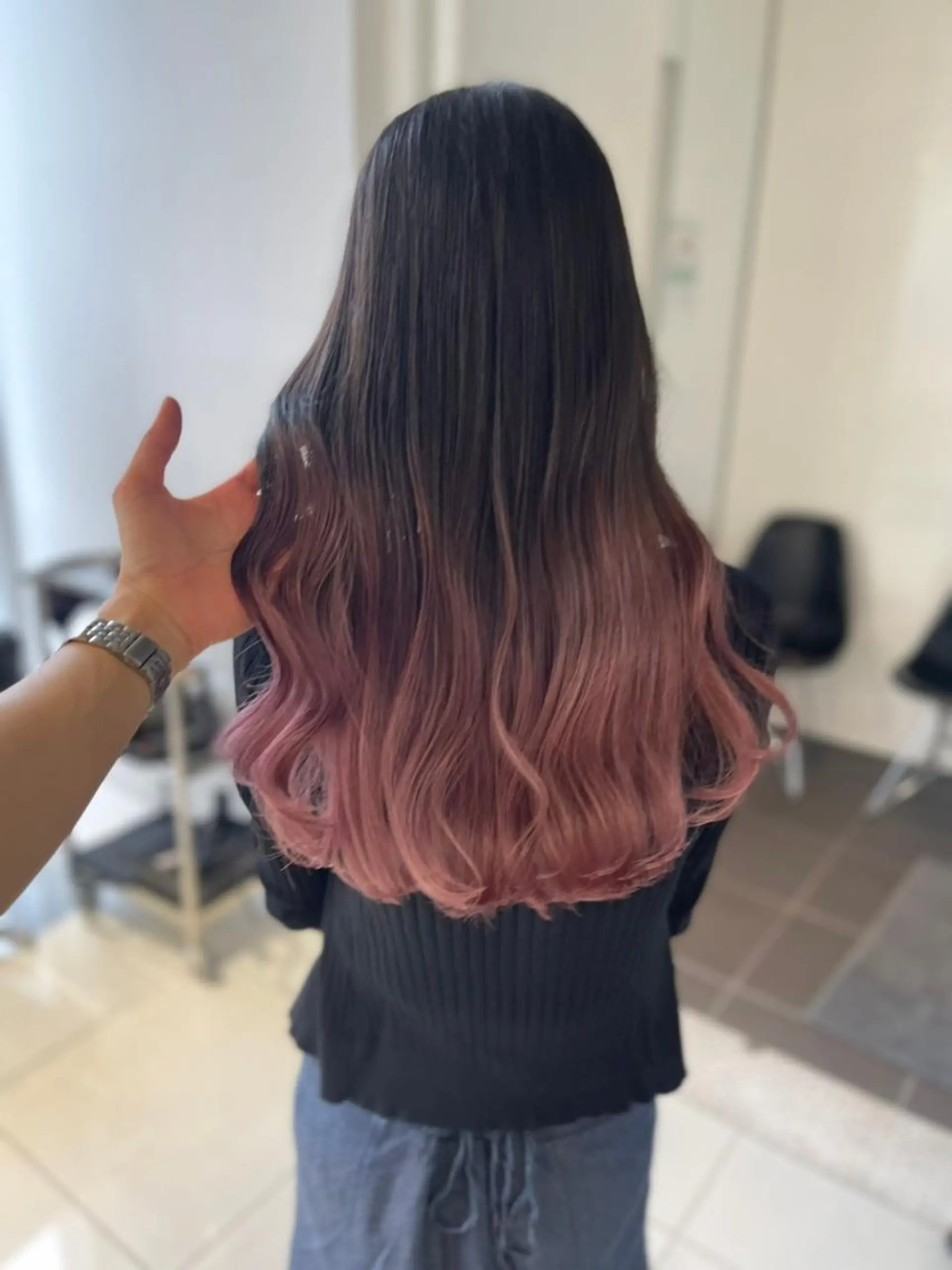 セミロング アッシュ アッシュブラック 公式 Ease by amble luxeのヘアスタイル