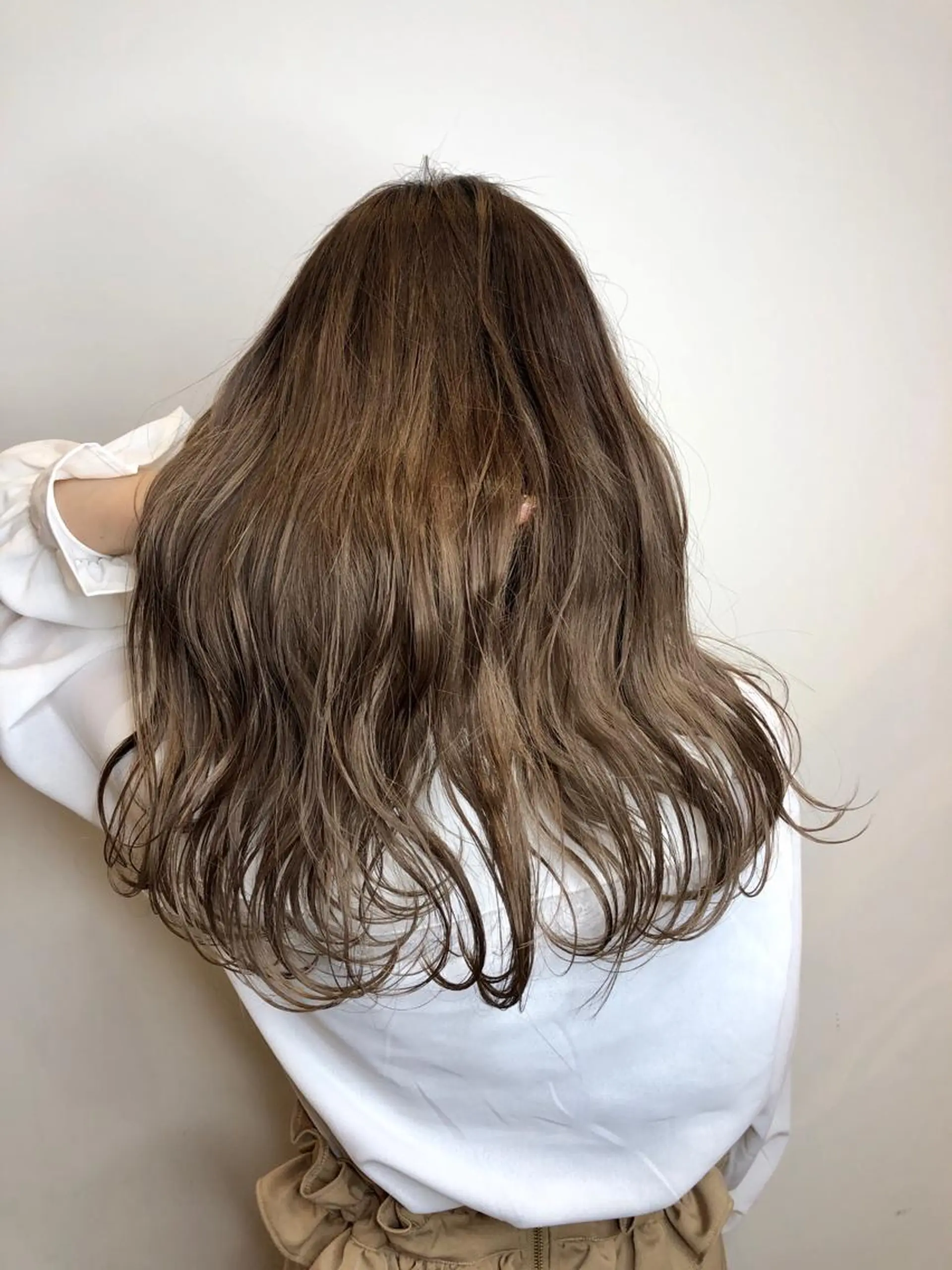 セミロング カット ヘアカラー エクステ 美髪改善・エクステ・ ストレート/カンジのヘアスタイル