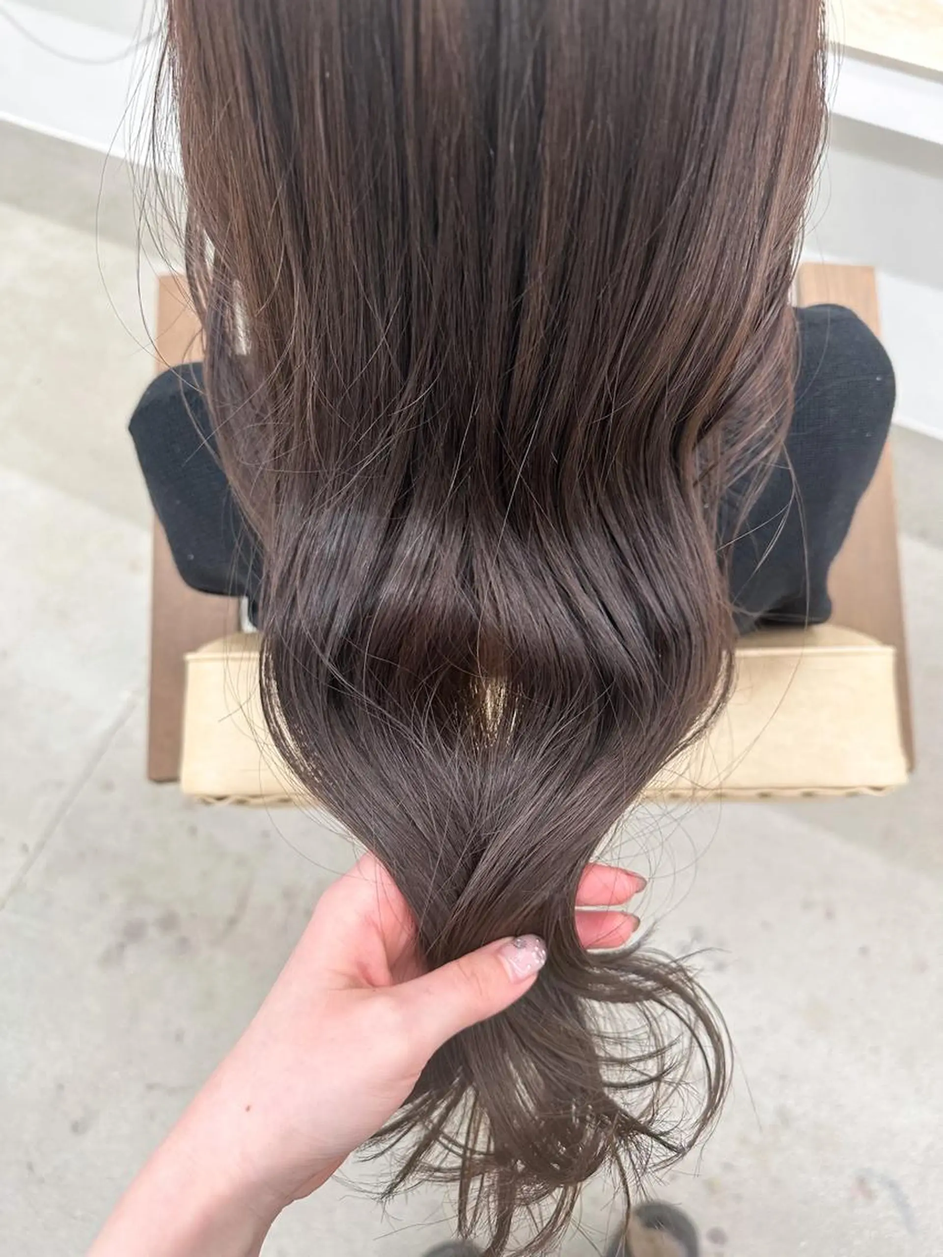 セミロング カラー アッシュ ベージュカラー ヘアカラー トリートメント 🌼透明感艶カラー オリーブ🌼河村咲のヘアスタイル