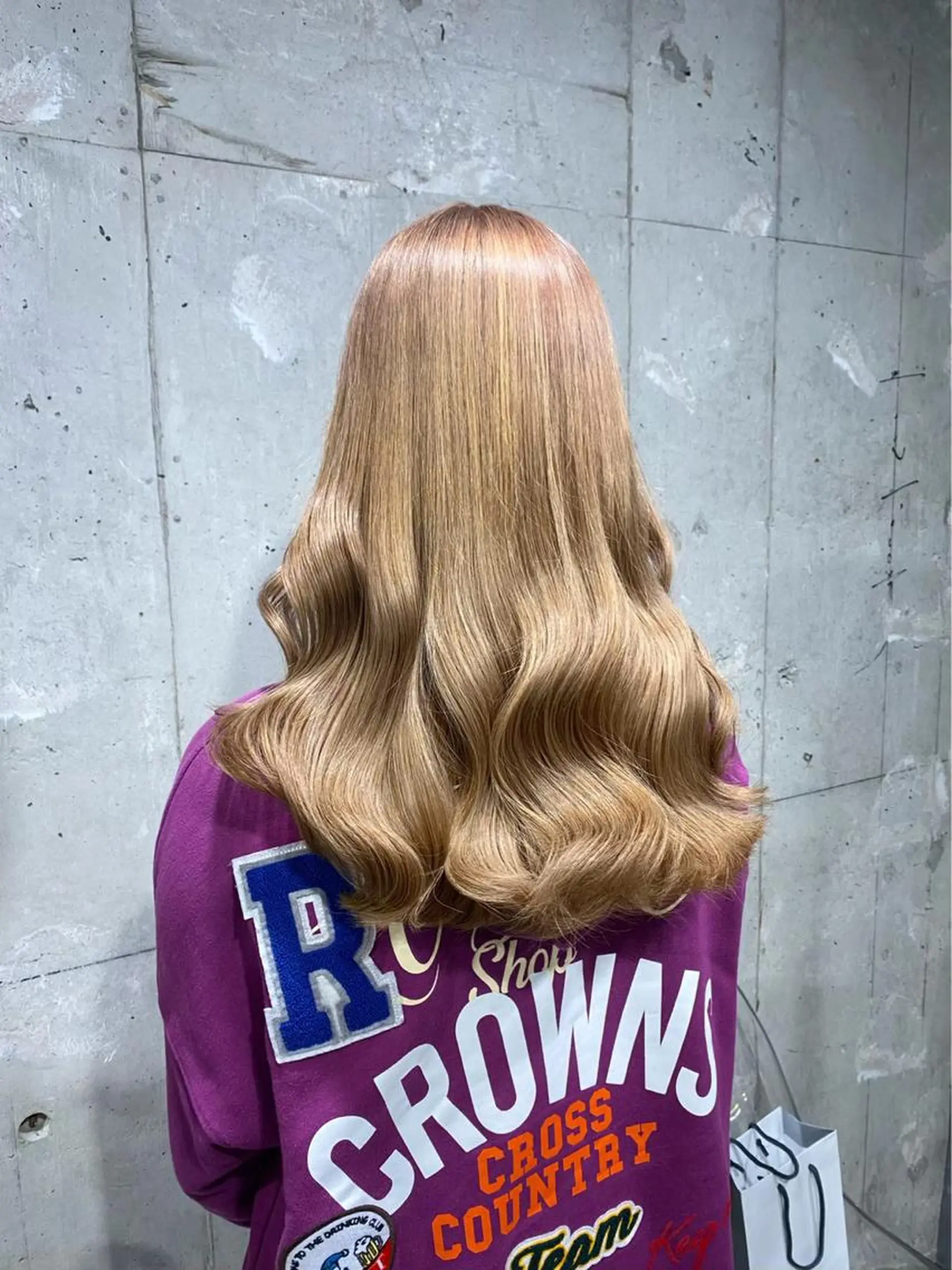 セミロング 艶カラー の達人のヘアスタイル