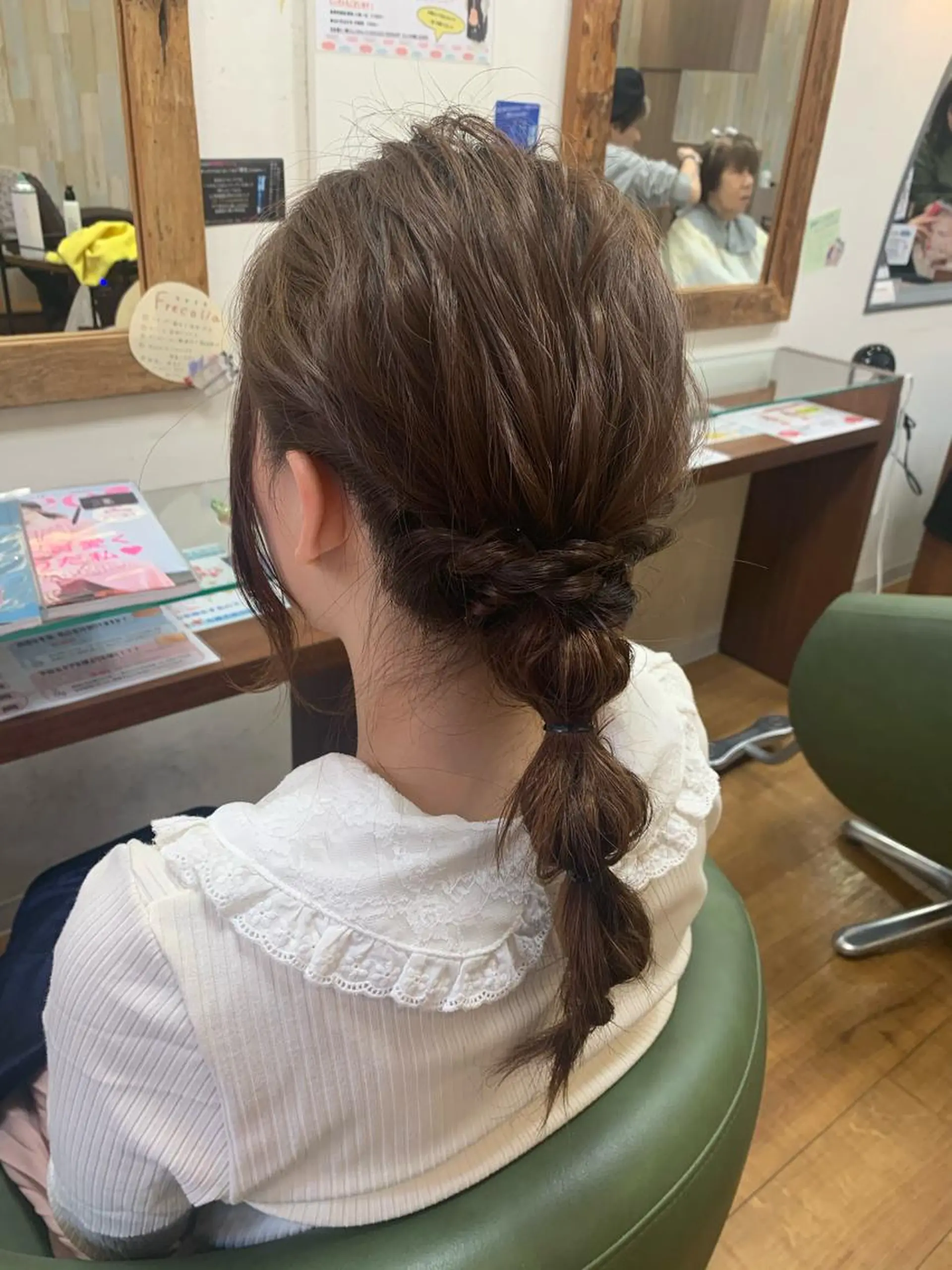 ミディアム ヘアアレンジ march merryのヘアスタイル