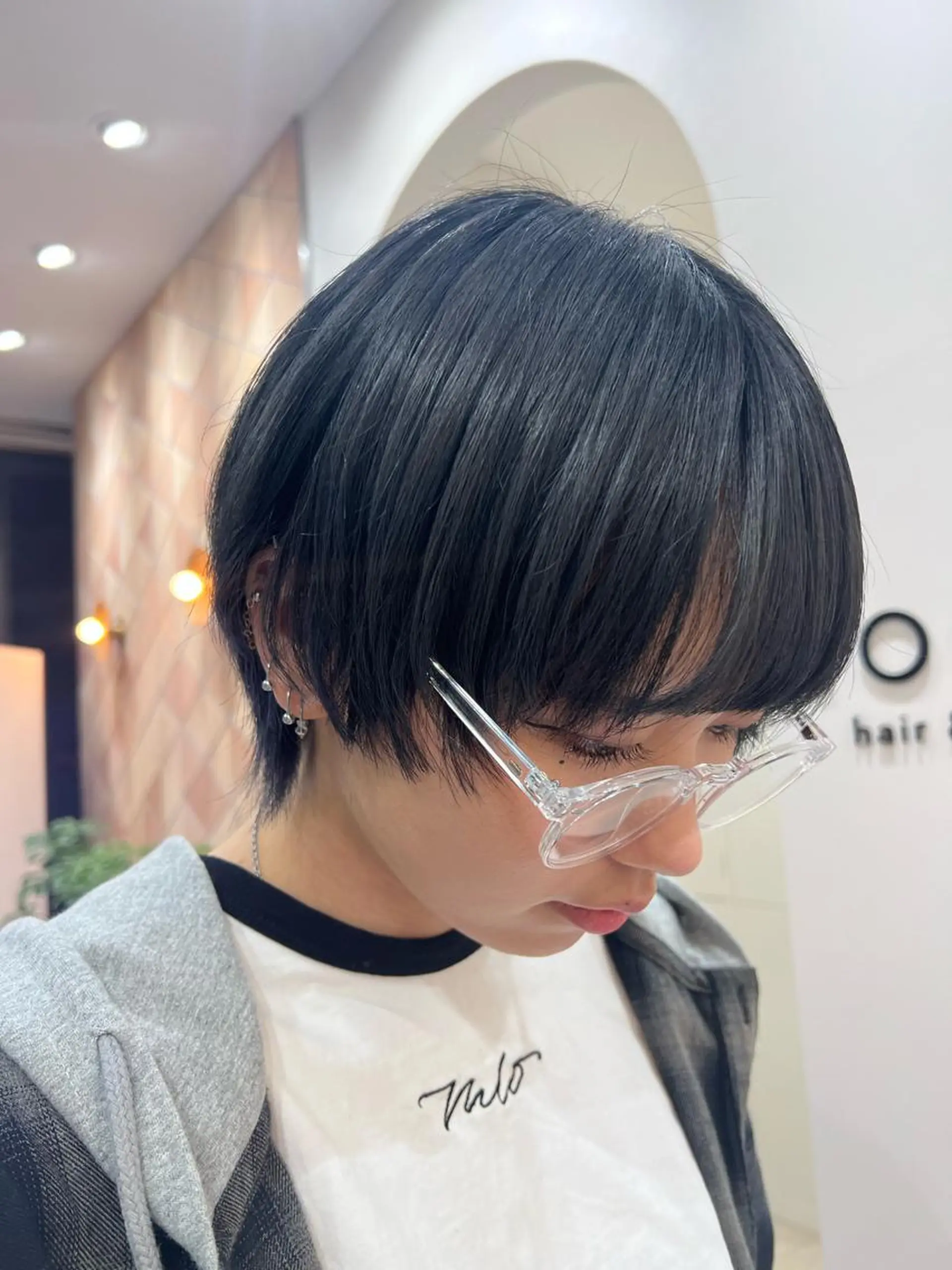 ショート カラー カット ヘアカラー トリートメント 暗髪/艶髪/Ono .のヘアスタイル