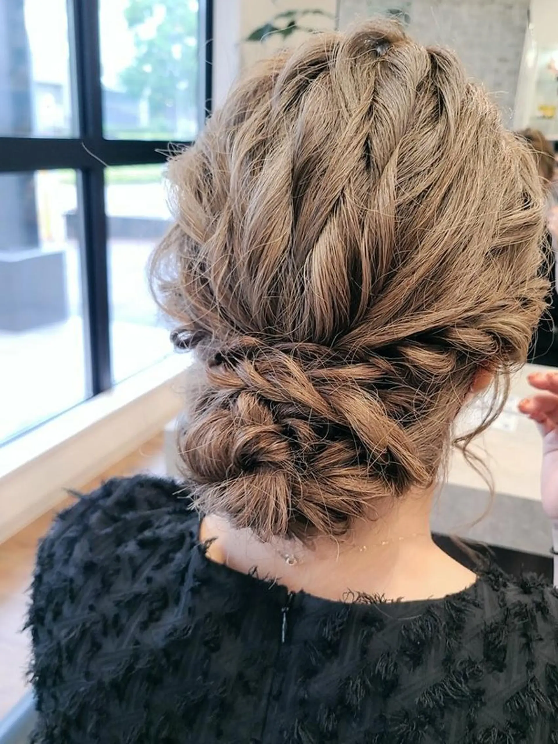 セミロング 関口 友菜のヘアスタイル