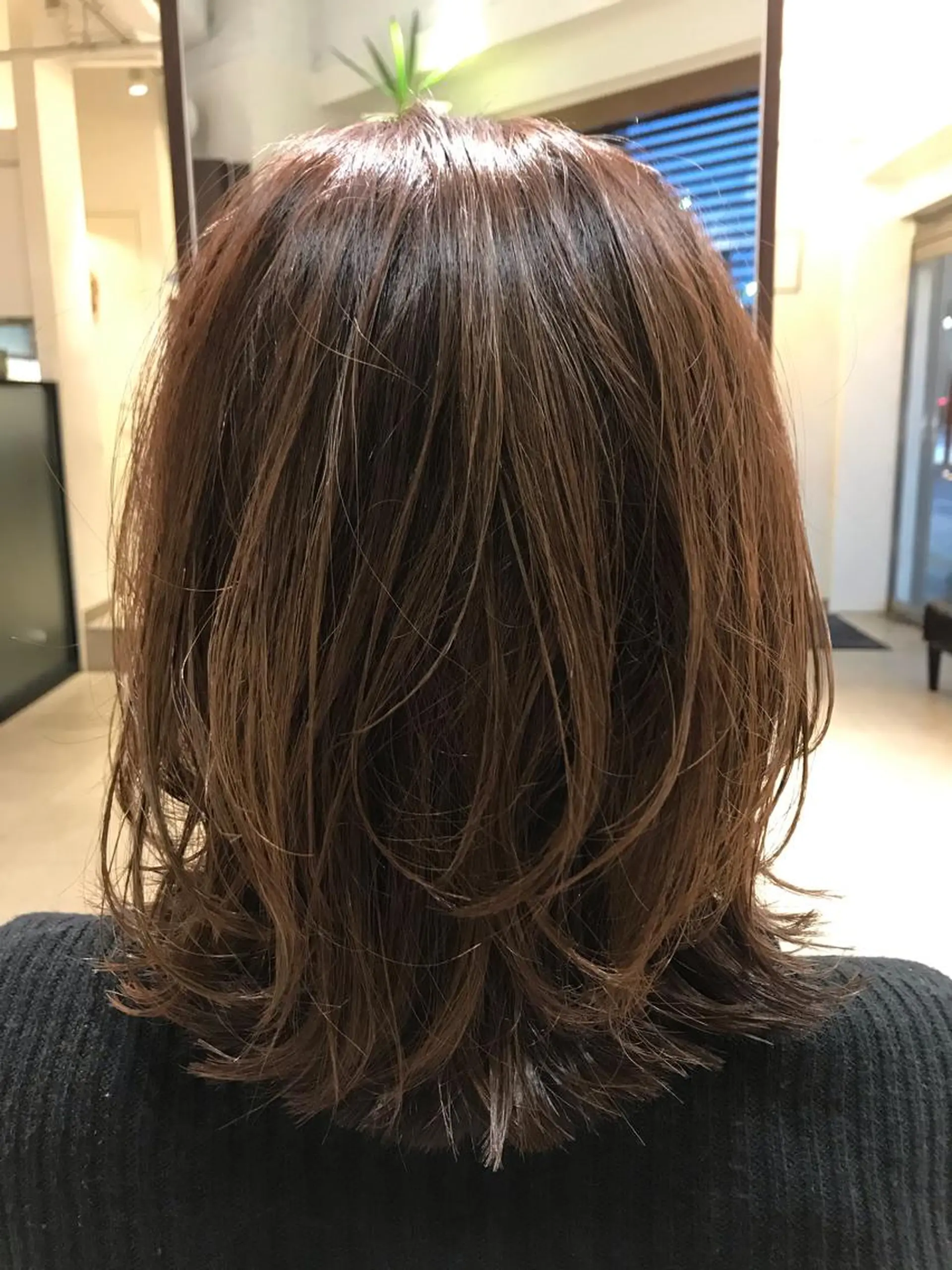 ミディアム カラー ハイライトカラー ハイライト newi saLyu 片岡ふきのヘアスタイル