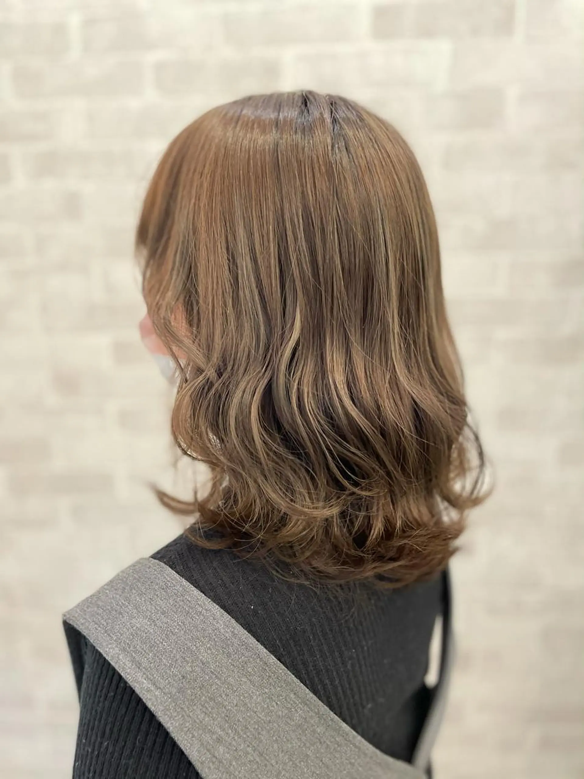 セミロング カラー ヘアカラー トリートメント Well's TAIGAのヘアスタイル