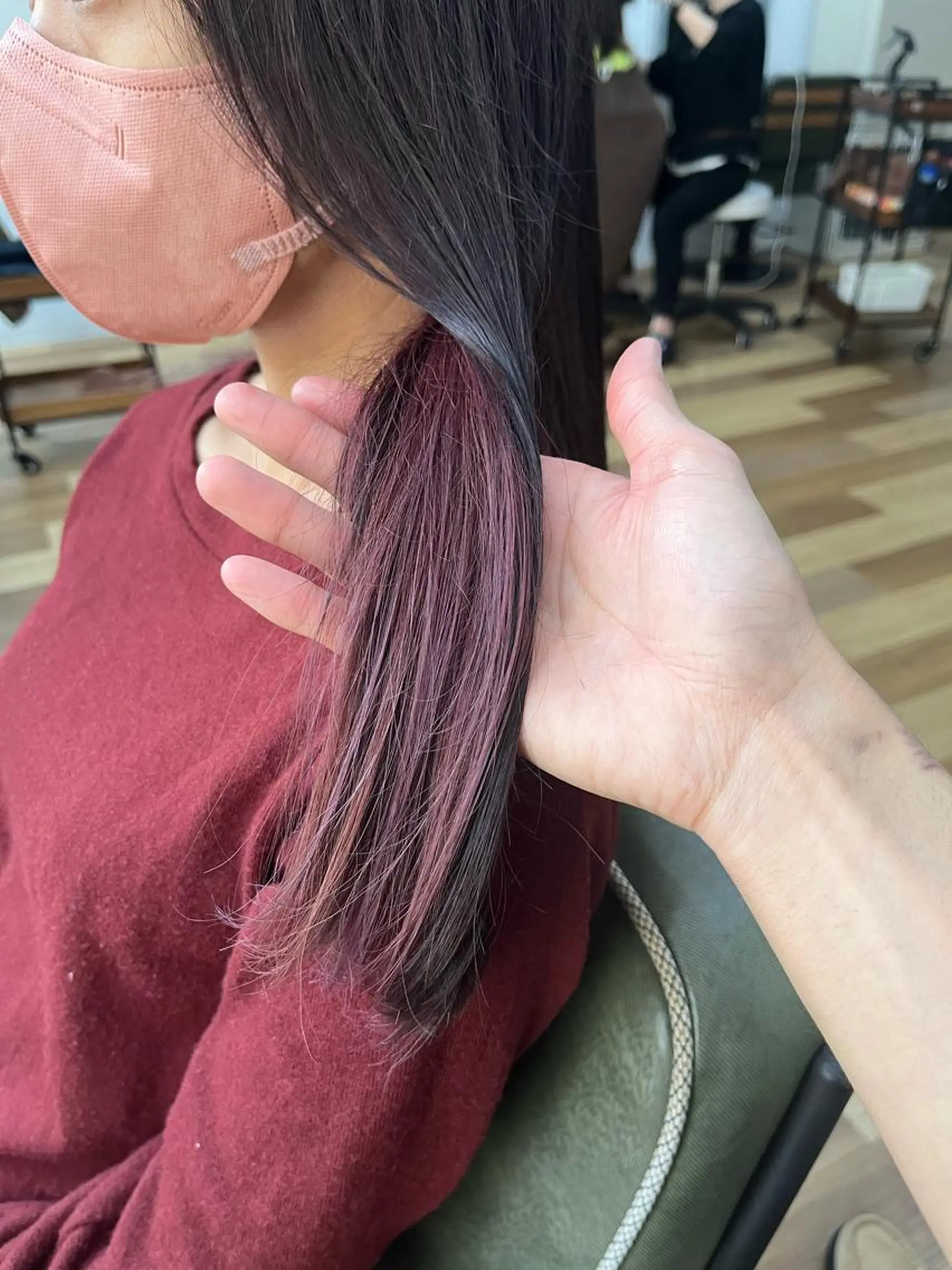 セミロング カラー ヘアアレンジ インナーカラー ピンクカラー バイオレットカラー Lupinus所属・【艶カラー】石山拓人 /ブリーチのヘアスタイル