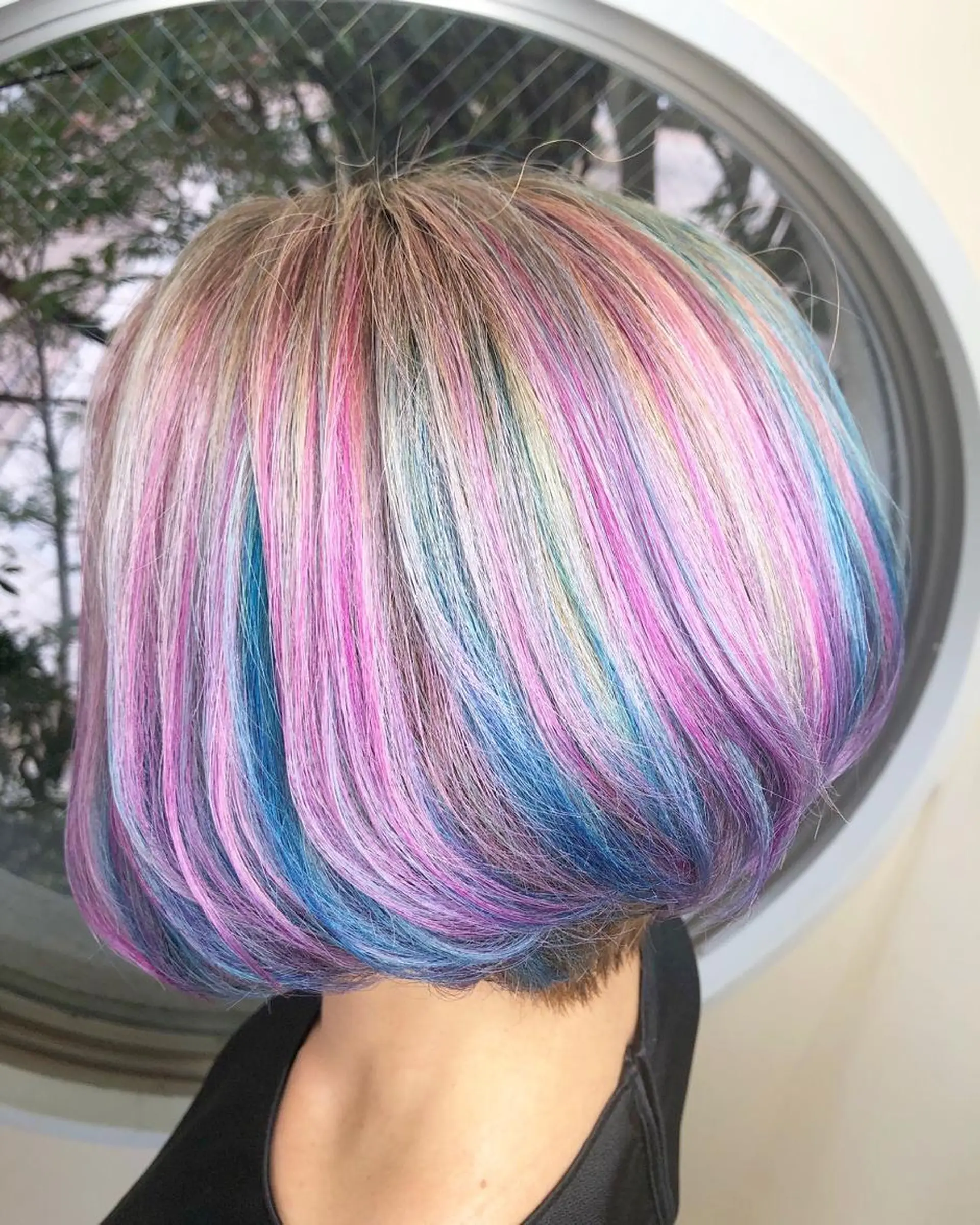 ショート カラー 上霜 菜月のヘアスタイル