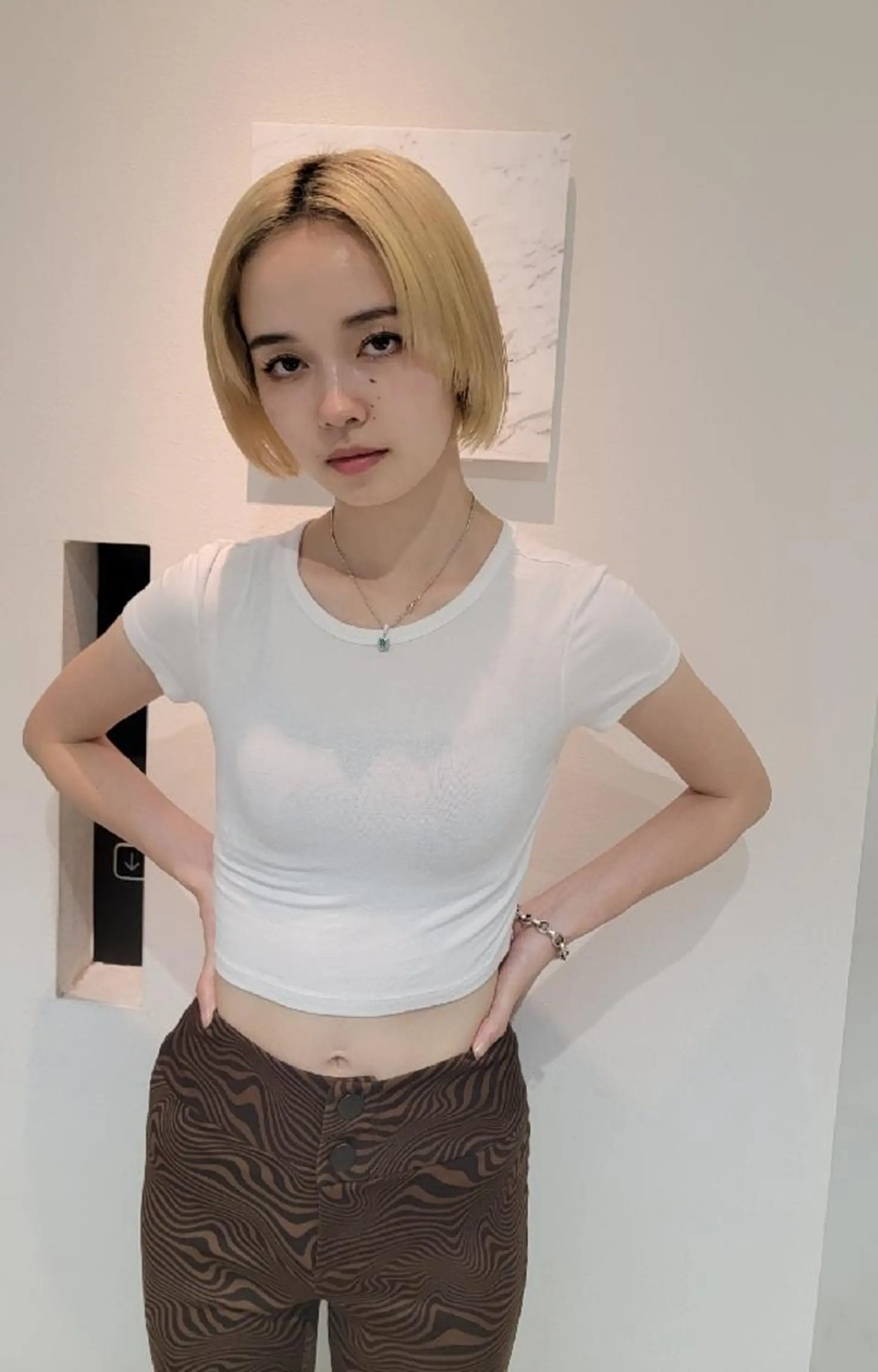 カラー ショート OMA　片岸 信征のヘアスタイル