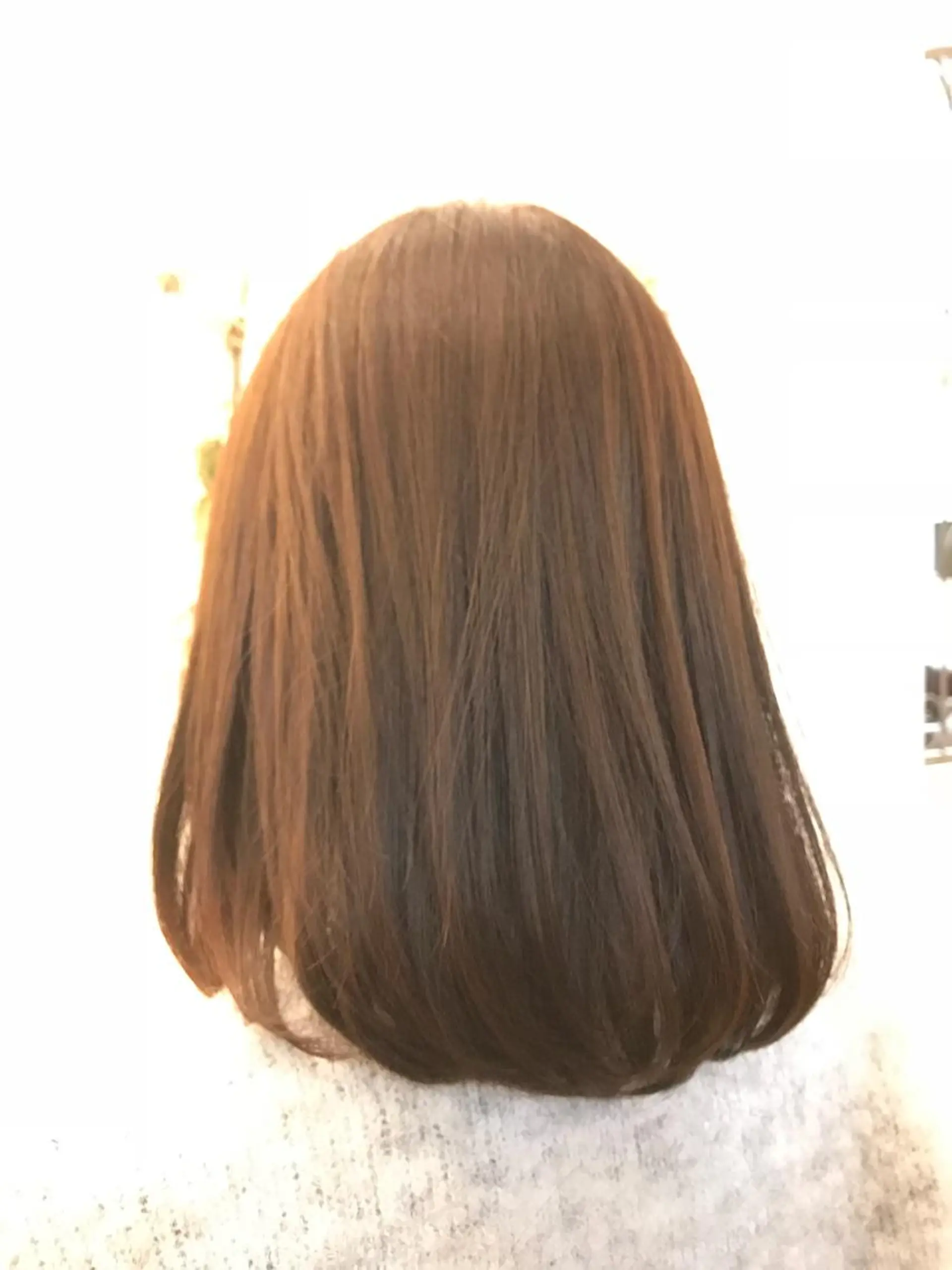 セミロング カラー ヨシダ トオルのヘアスタイル