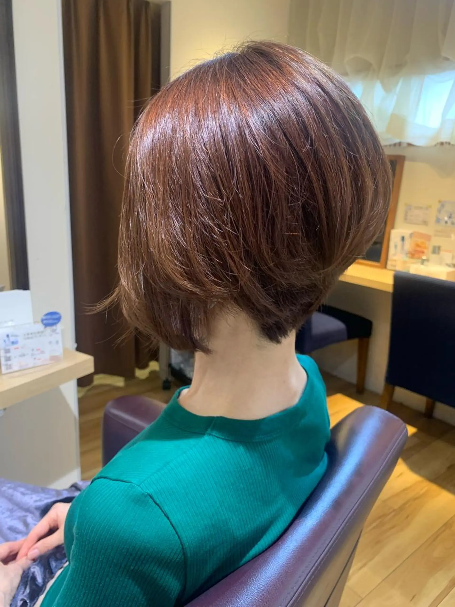 ショート カラー パーマ ヘアアレンジ メンズ キッズ テラコッタ 顔周りカット レイヤーカット ショートヘア ストレートパーマ ORGA所属・飯塚 朋代のヘアスタイル