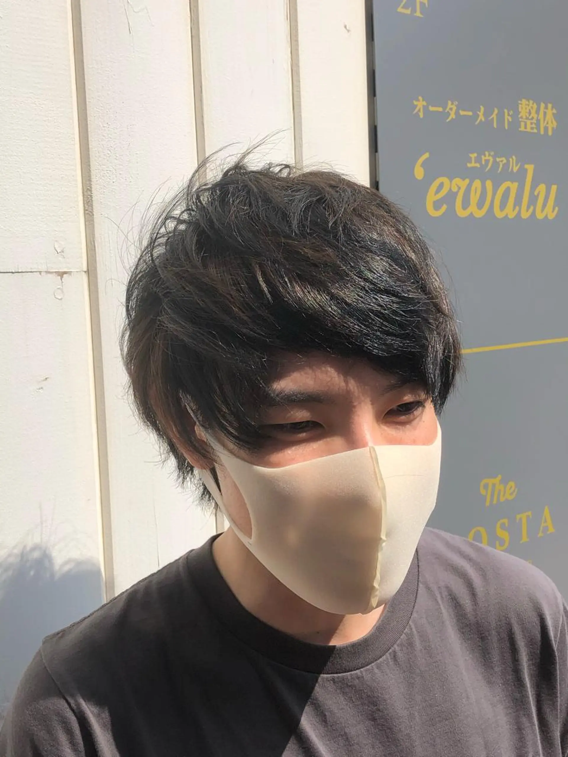 ショート カラー メンズ 鈴村 大介のヘアスタイル