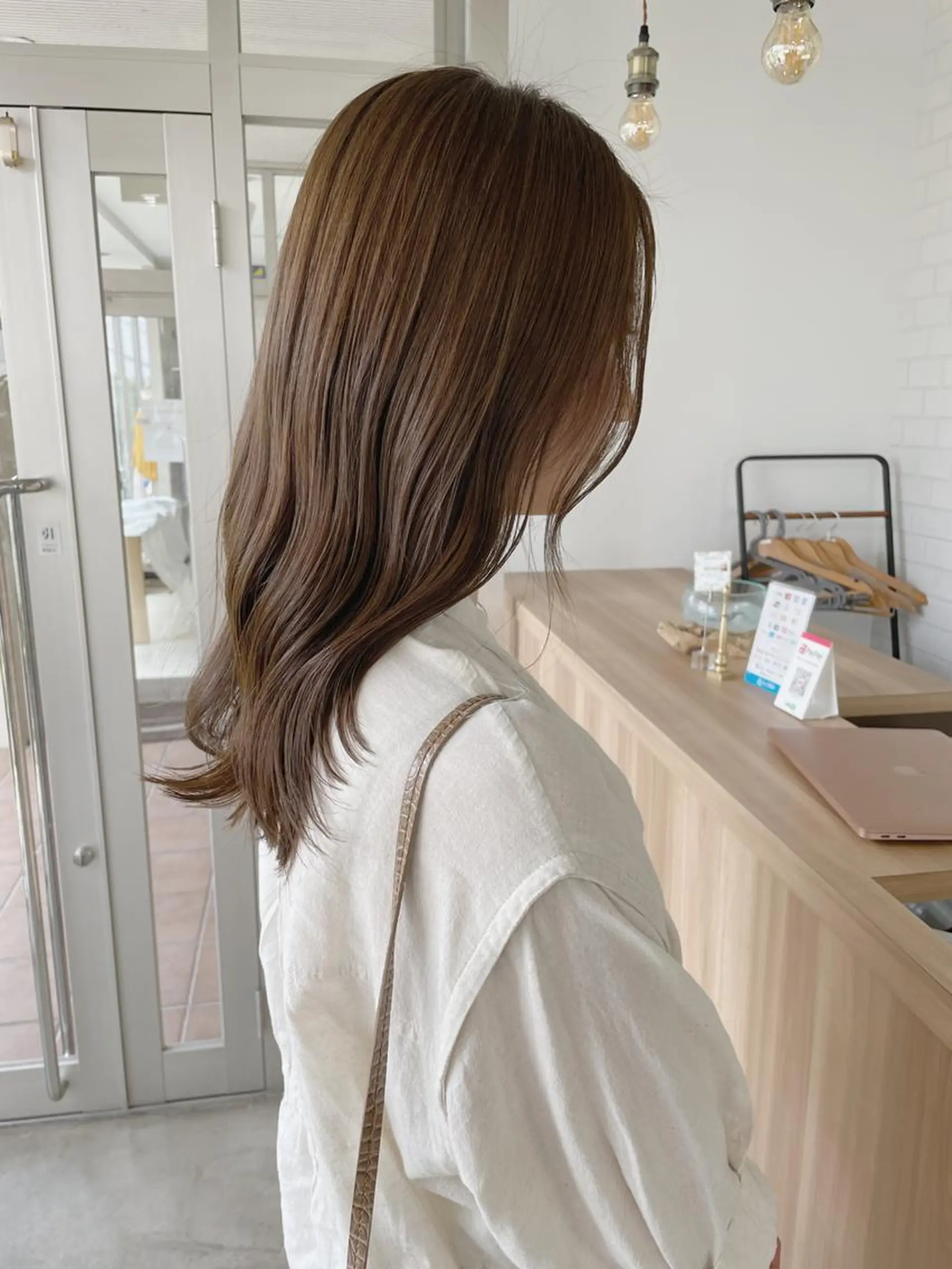 セミロング カラー ブリーチ ブリーチなしカラー カット ヘアカラー 村田 和佳のヘアスタイル