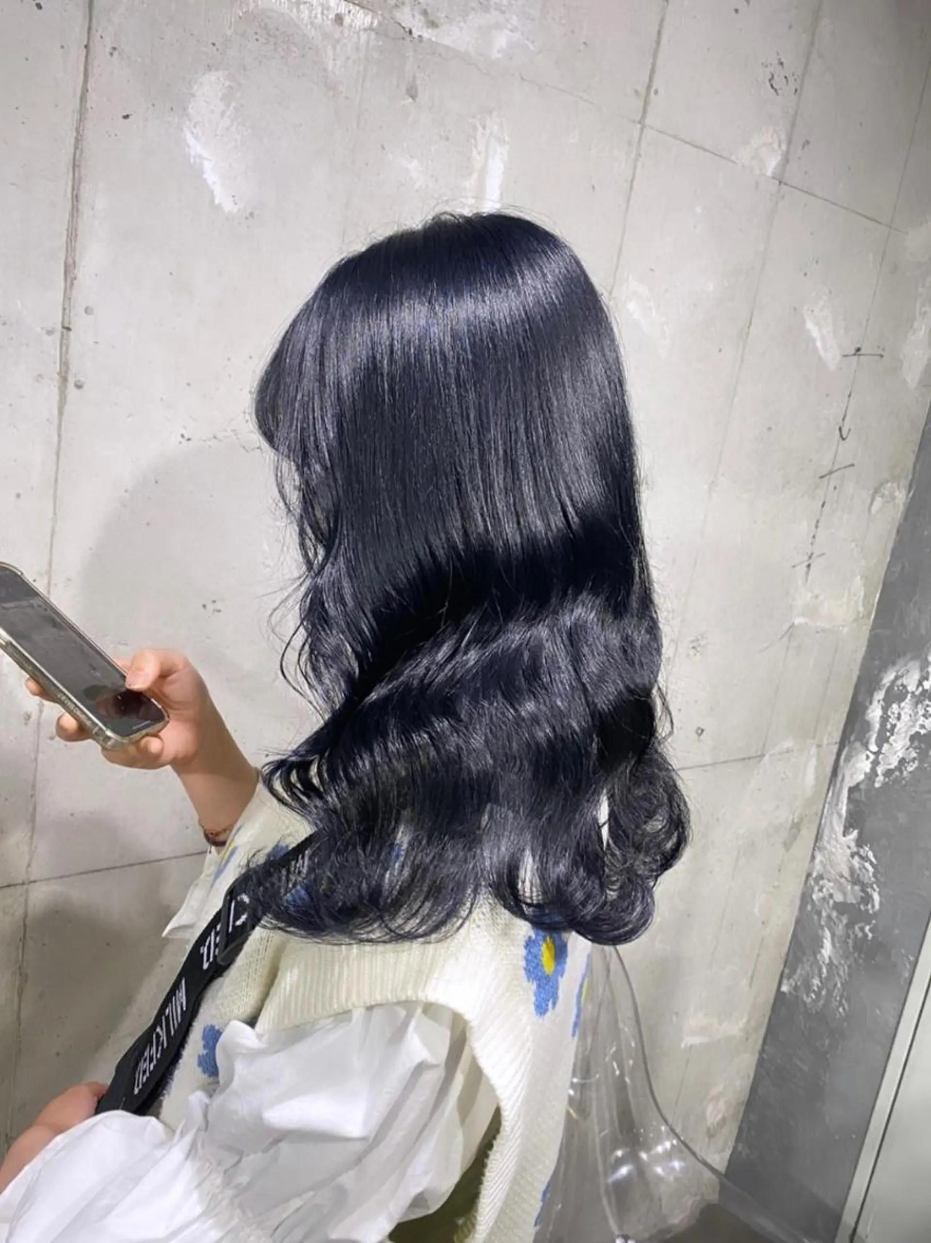 カラー 黒髪 ブルーカラー ブルーブラック カット ヘアカラー ヘアセット 🏷ベージュの天才 赤み消しの方🙋🏻のヘアスタイル