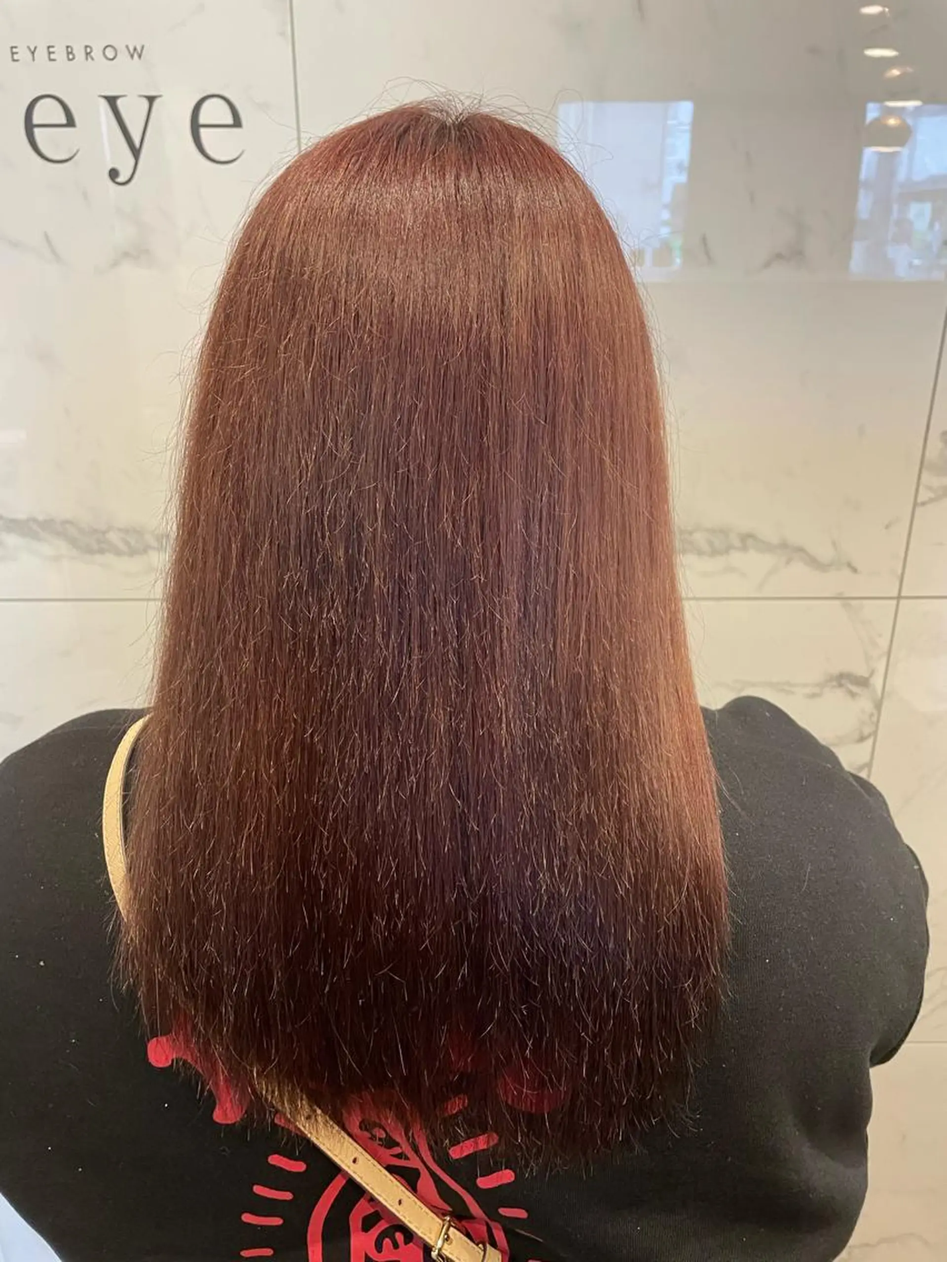 カラー 岡村 真子のヘアスタイル