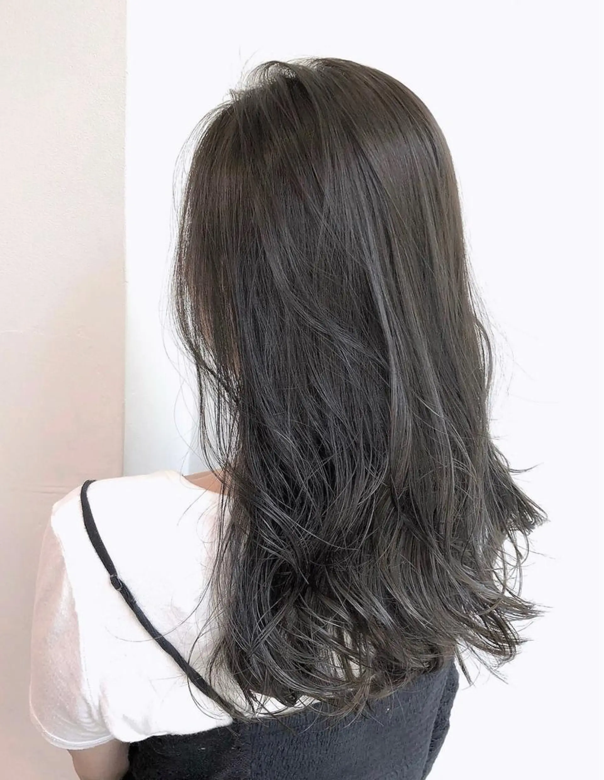 ロング カラー ⛄️冬の透明感 カラー⛄️大西のヘアスタイル