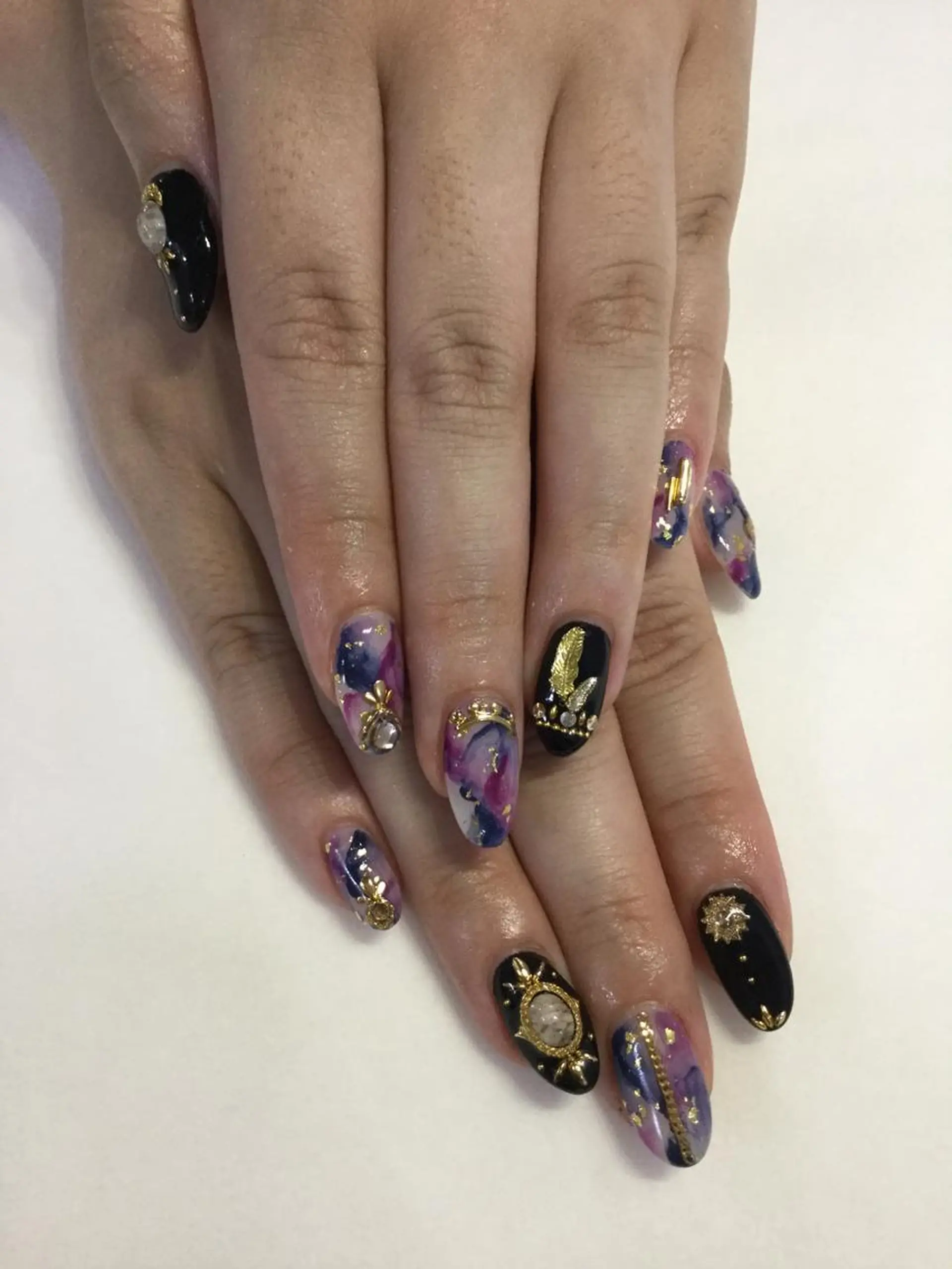 ネイル ハンドネイル 💎🐰 saki. m 🐰💎のネイルデザイン