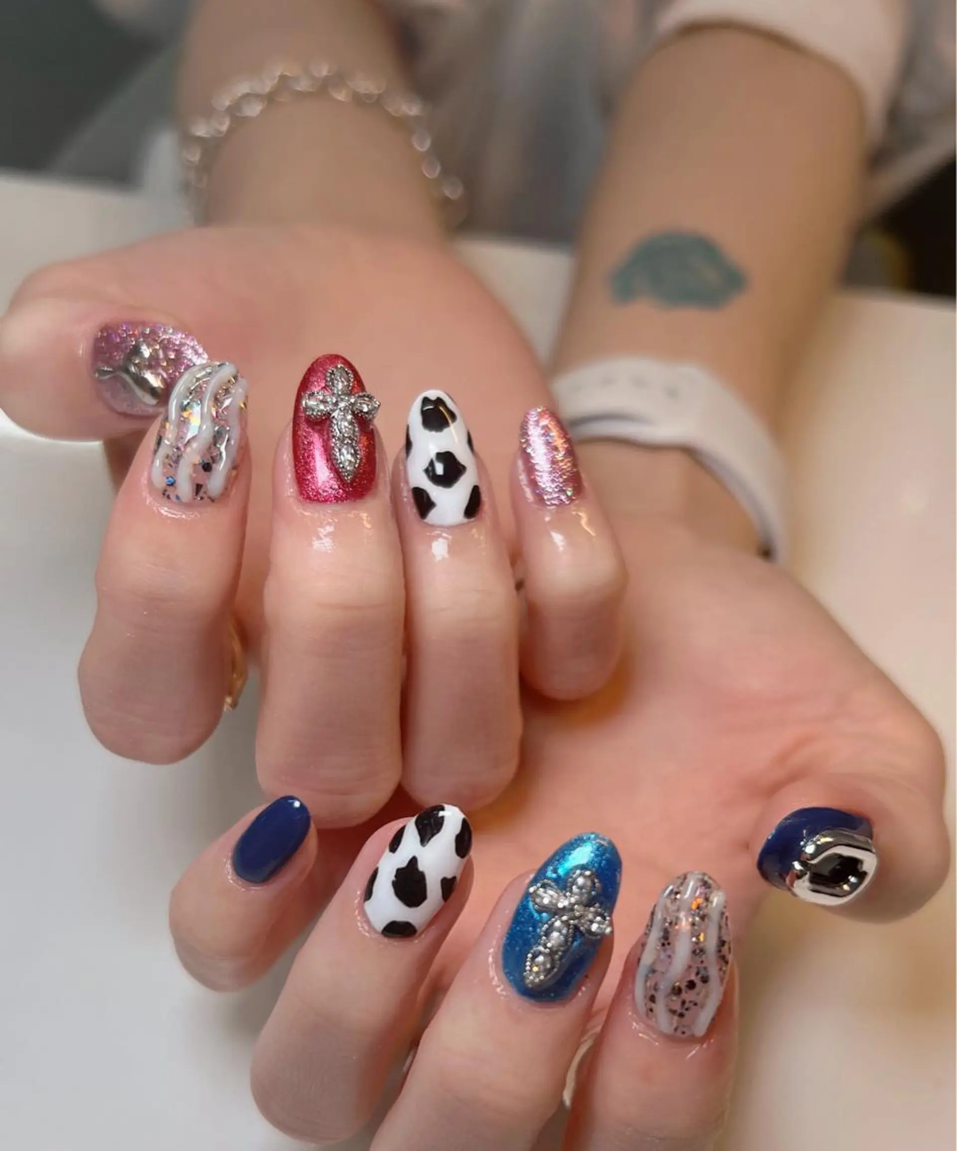 ネイル ハンドネイル Nail Salon L'arc所属・💊大阪/心斎橋 moni🧠のネイルデザイン