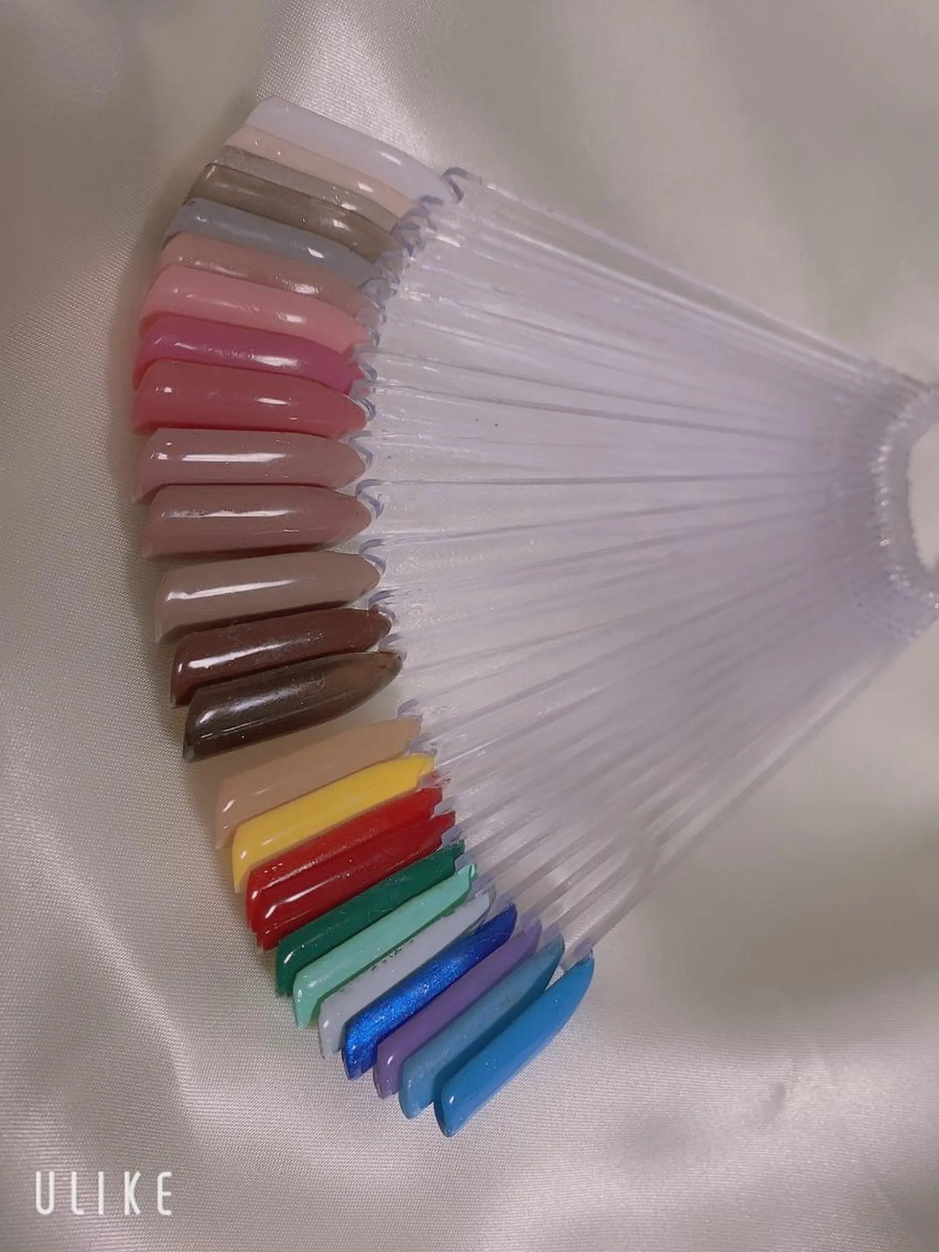 ネイル 高草木 桃香のネイルデザイン