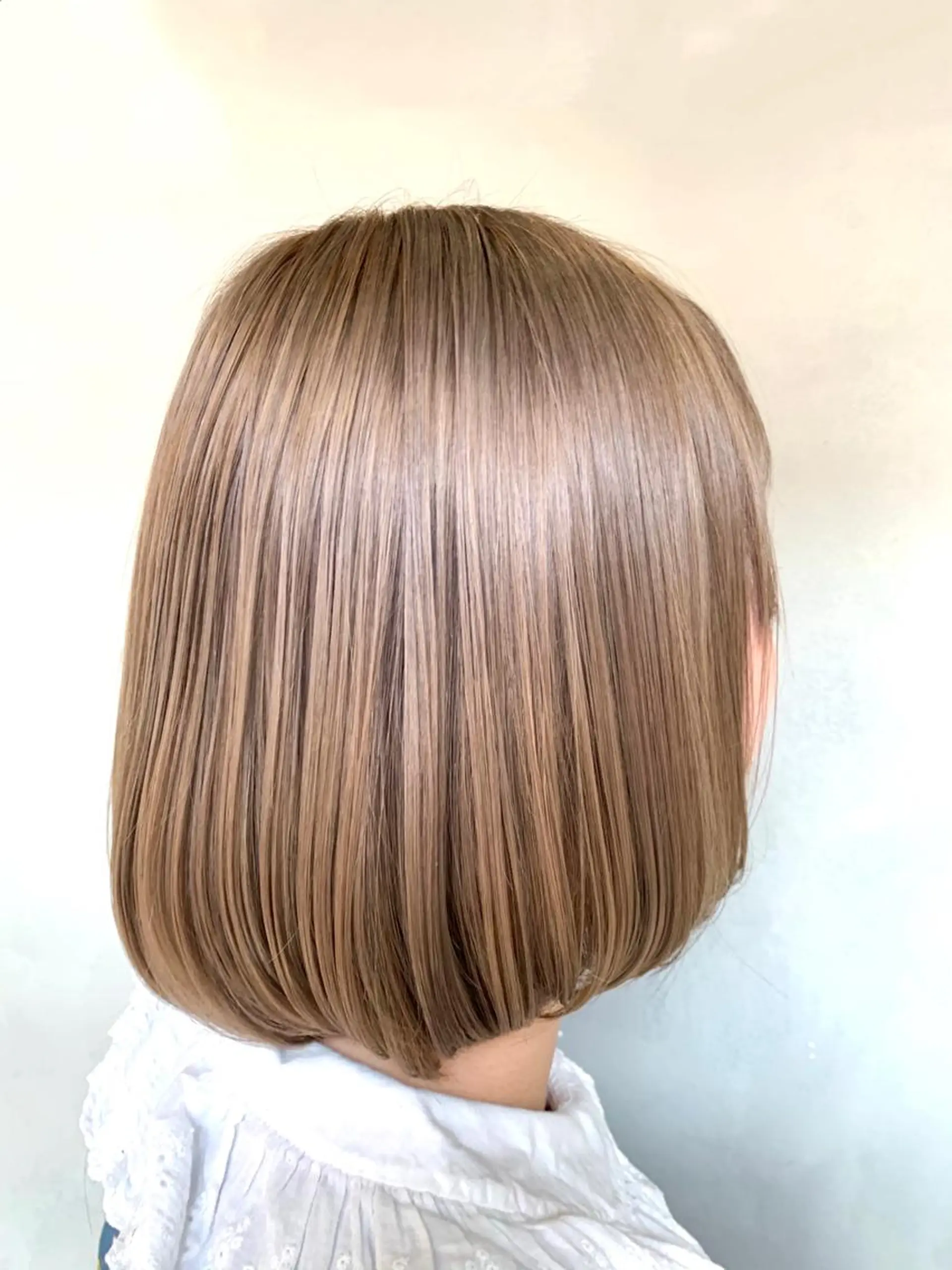 ミディアム カラー ヘアカラー ハイライトが 得意なニキです😊のヘアスタイル