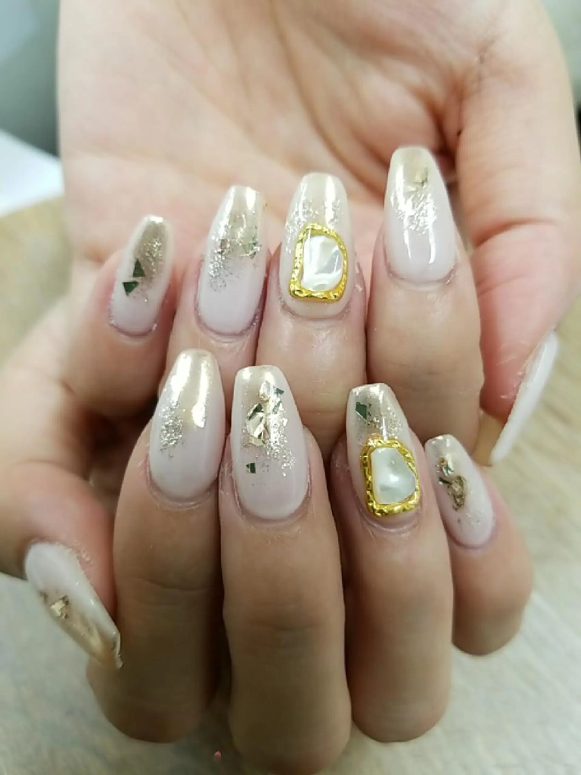 ネイル アートネイル フットネイル ジェルネイル 持ち込み ニュアンスネイル 河野ちえ (雑誌掲載サロン)のネイルデザイン