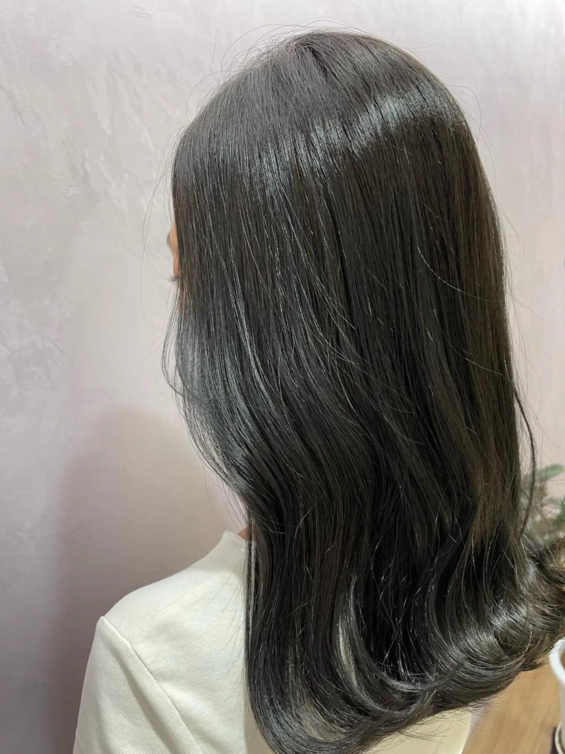 セミロング 丸山 亜加理のヘアスタイル