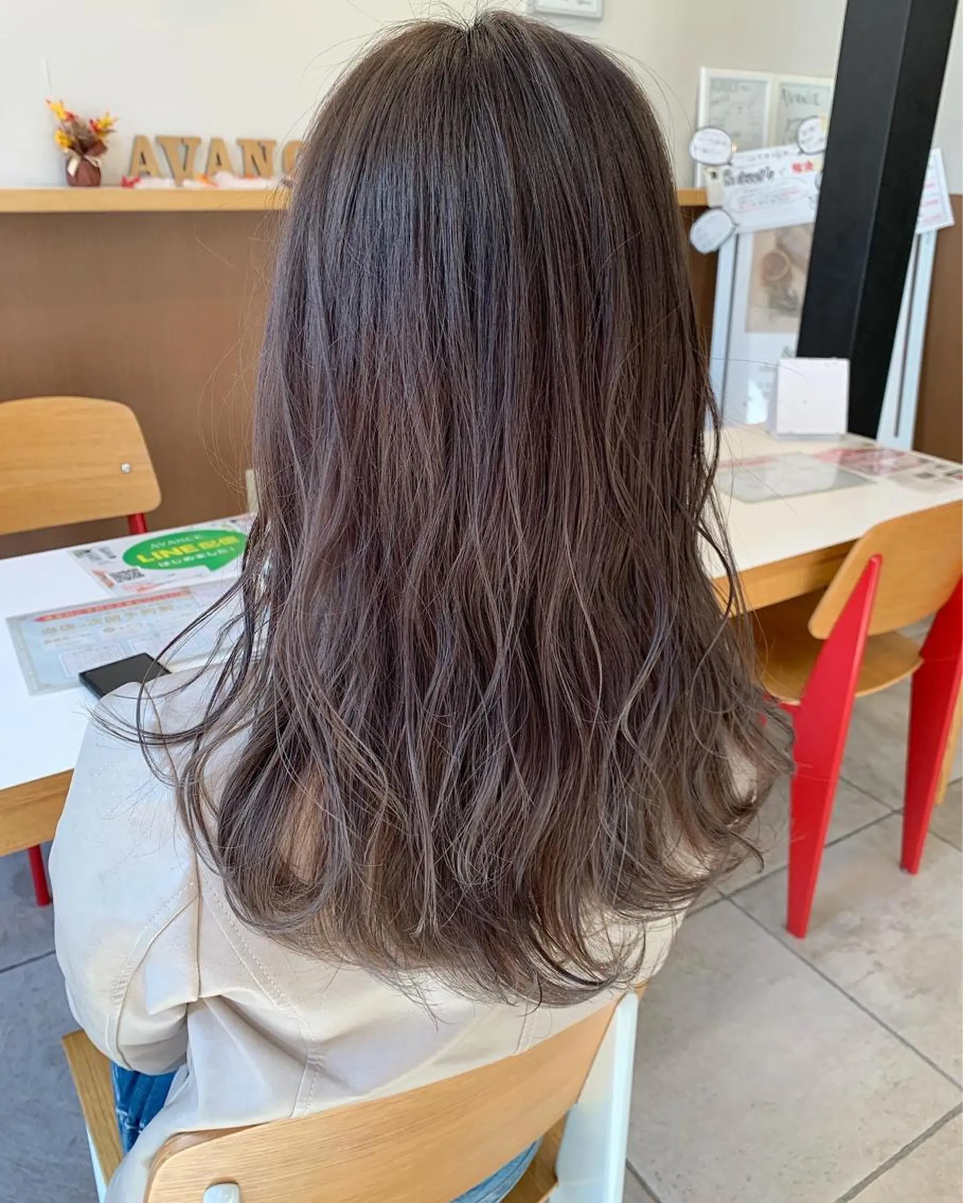 ロング カラー mako🌷ミニモ 限定クーポン多数🆕のヘアスタイル