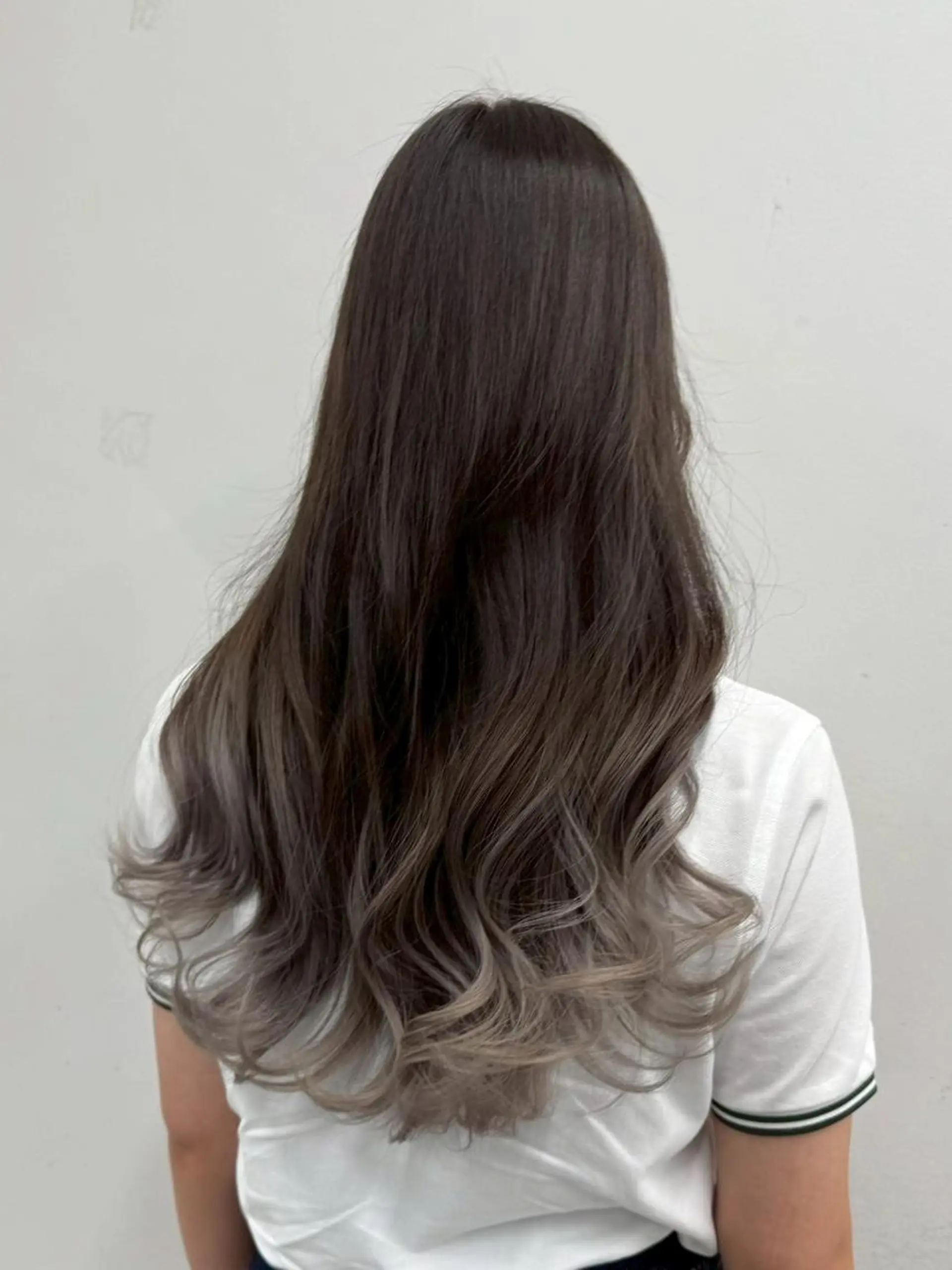 ロング カラー アディクシーカラー アッシュ ブルーカラー ダークアッシュ グレージュ 【公式】amble luxe池袋東口🩷のヘアスタイル