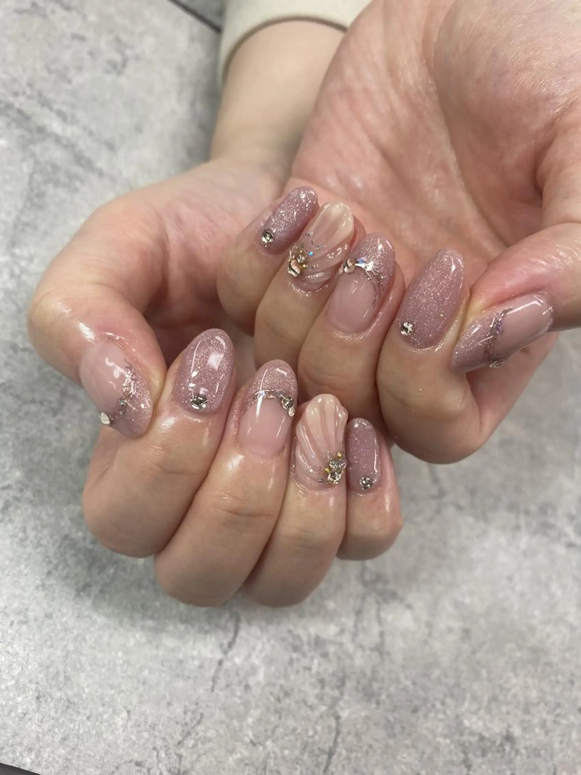ネイル フットネイル フレンチネイル ジェルネイル ガラスフレンチ グラデーション ハンドネイル ハンドケア FASTNAIL PLUS 新宿店のネイルデザイン