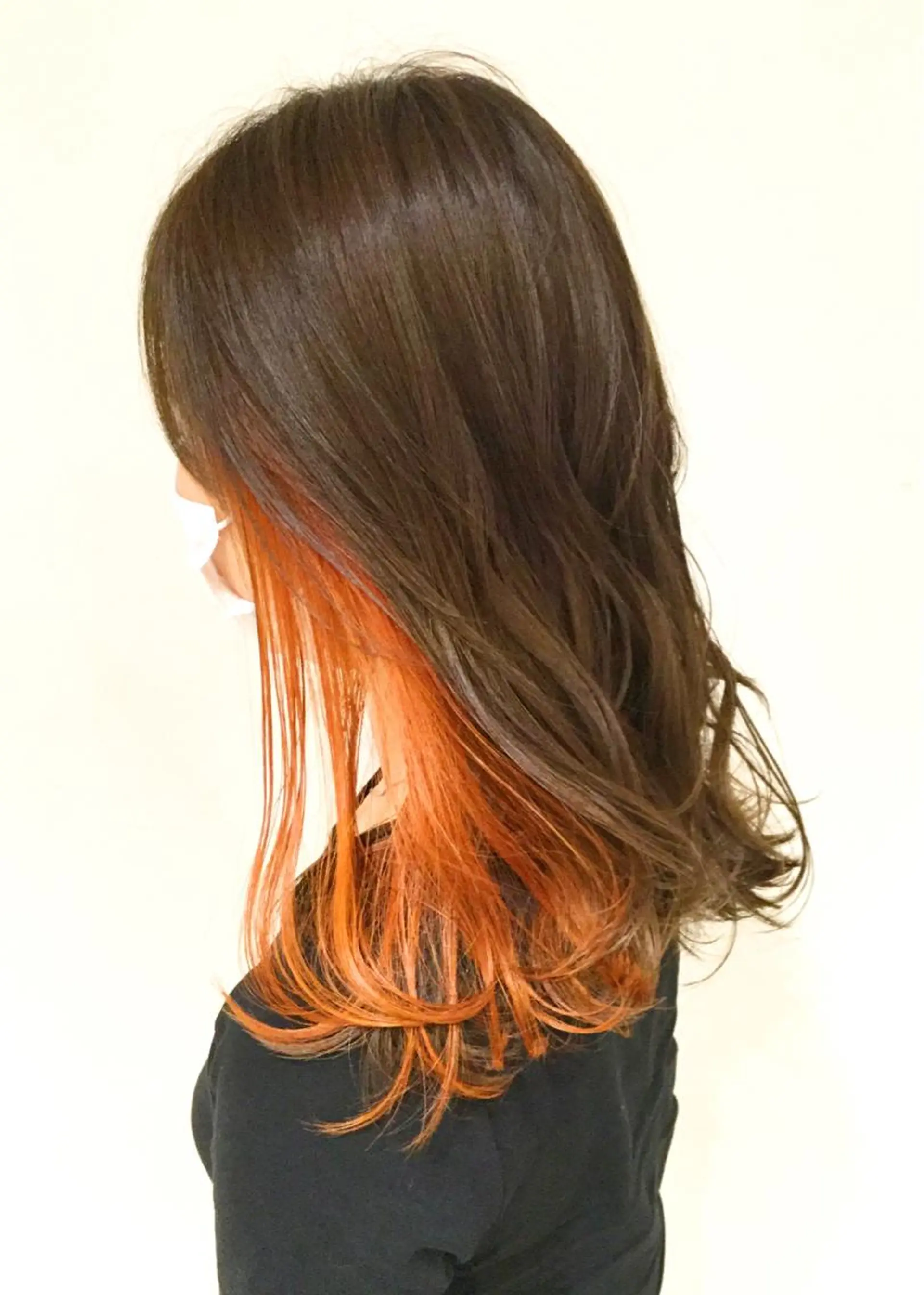 ミディアム カラー アッシュ アッシュグレー アッシュグレージュ バレイヤージュ ミストバング AMI Hair  supply所属・髪質改善カラー 韓国風レイヤーのヘアスタイル