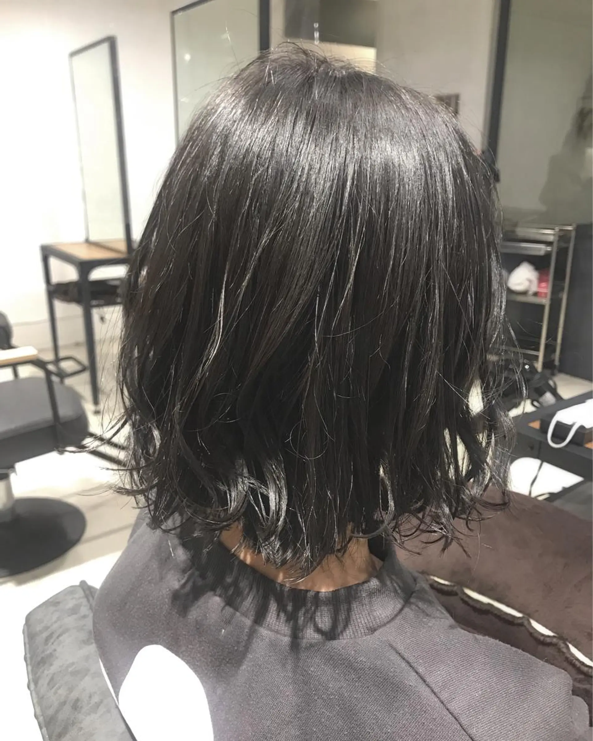 ミディアム 暖色カラー🍊 ボブ🌿顔周りcutのヘアスタイル