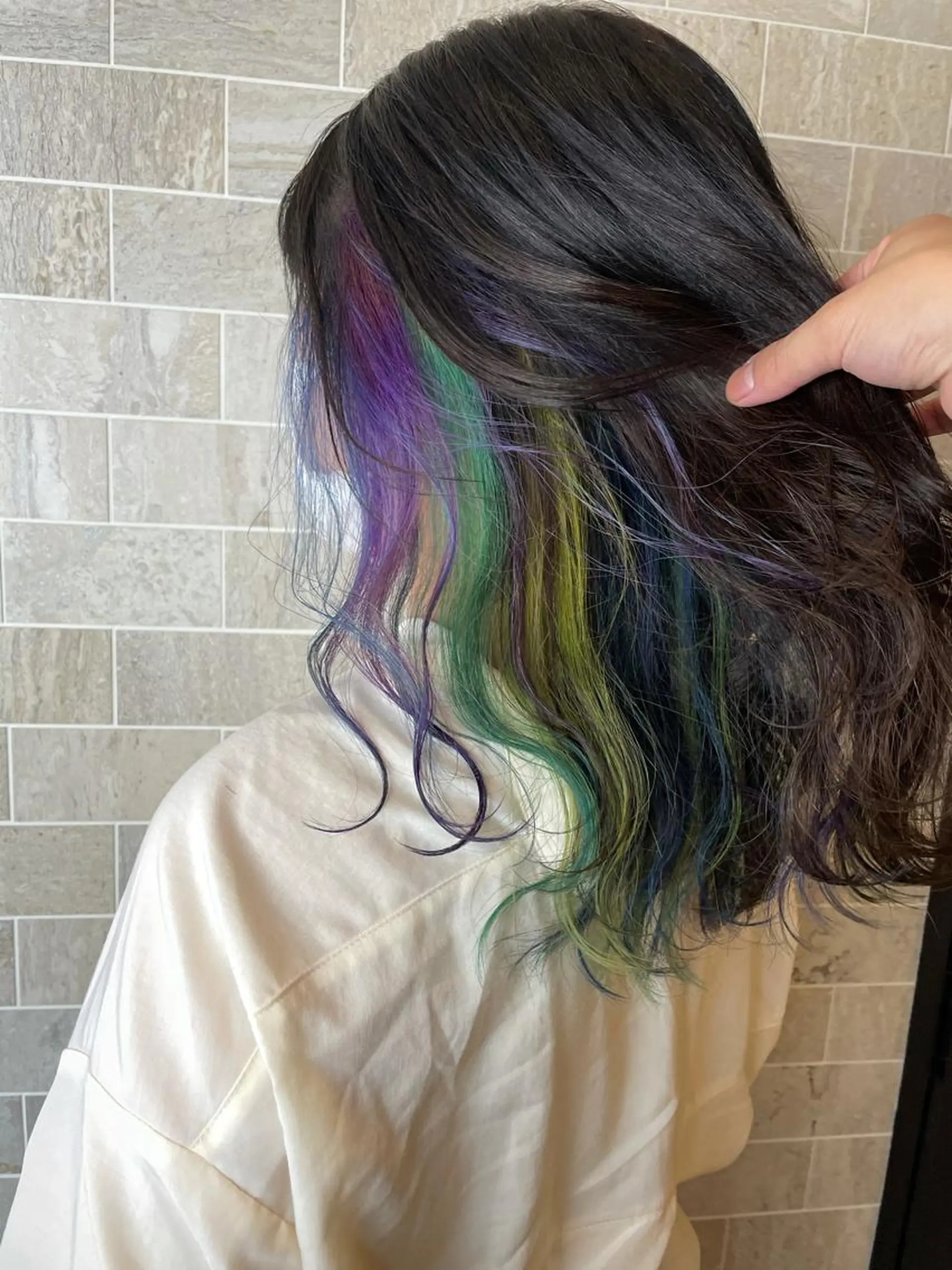 セミロング ブリーチ毛矯正.髪質 改善.髪にドラマをのヘアスタイル