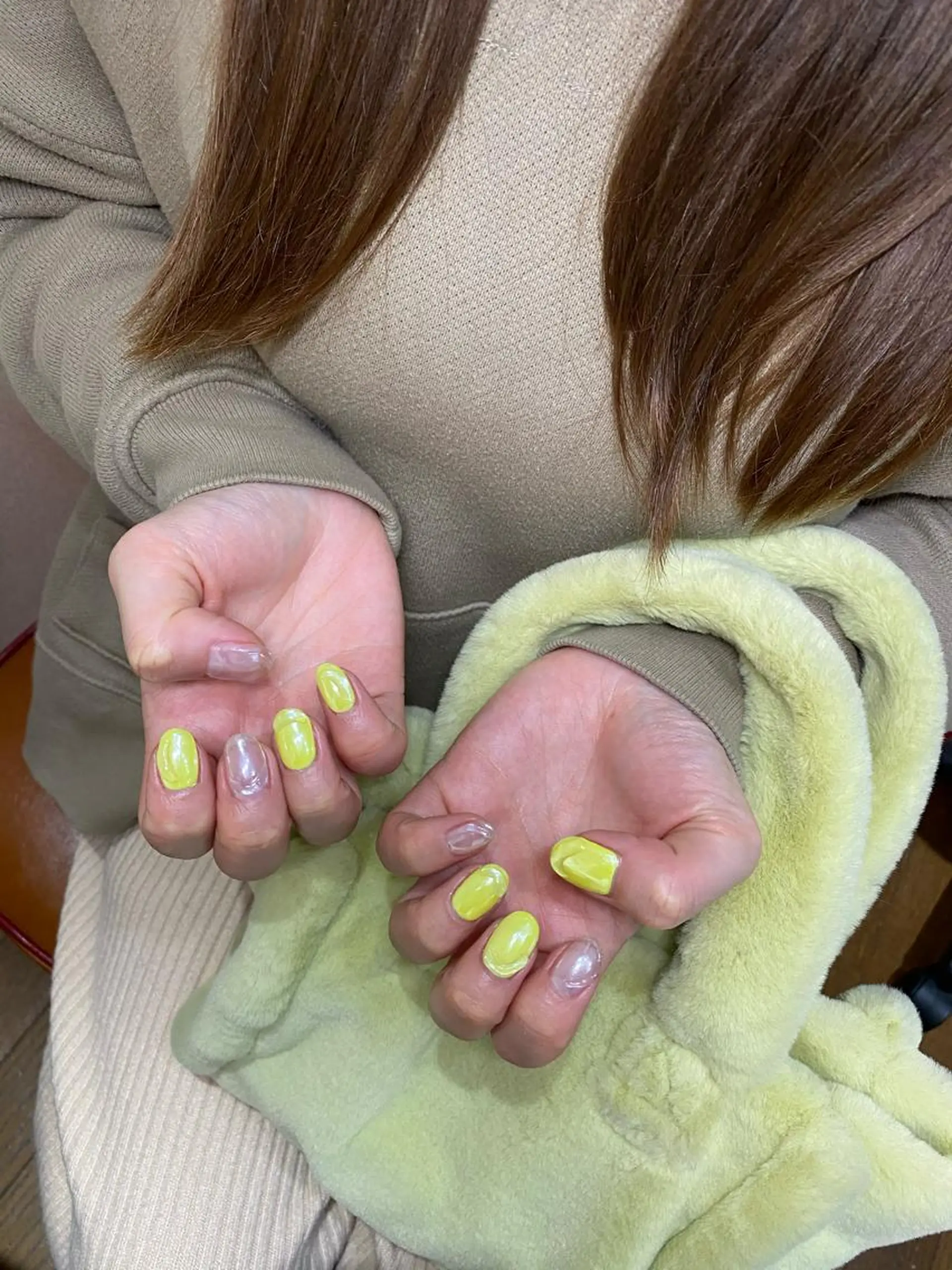 ネイル シンプルネイル Amber21.所属・Nagahama Akariのネイルデザイン